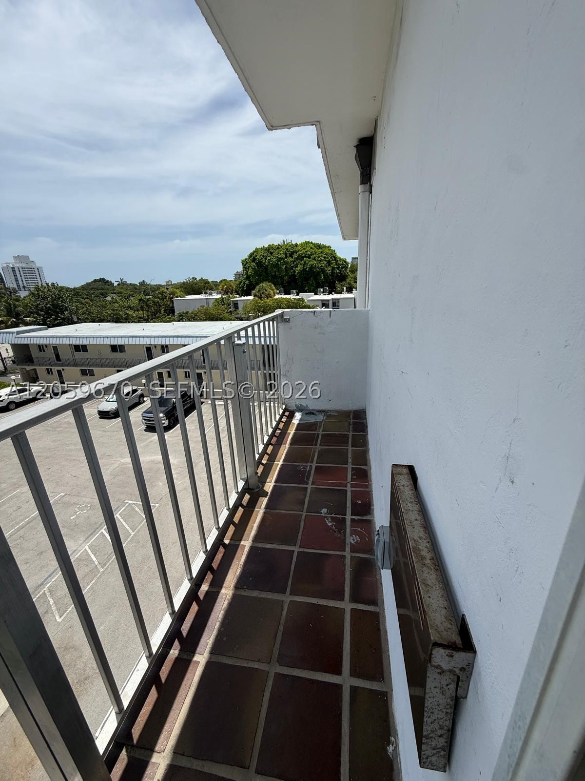 1736 SW 19th St #404, Miami FL 33145