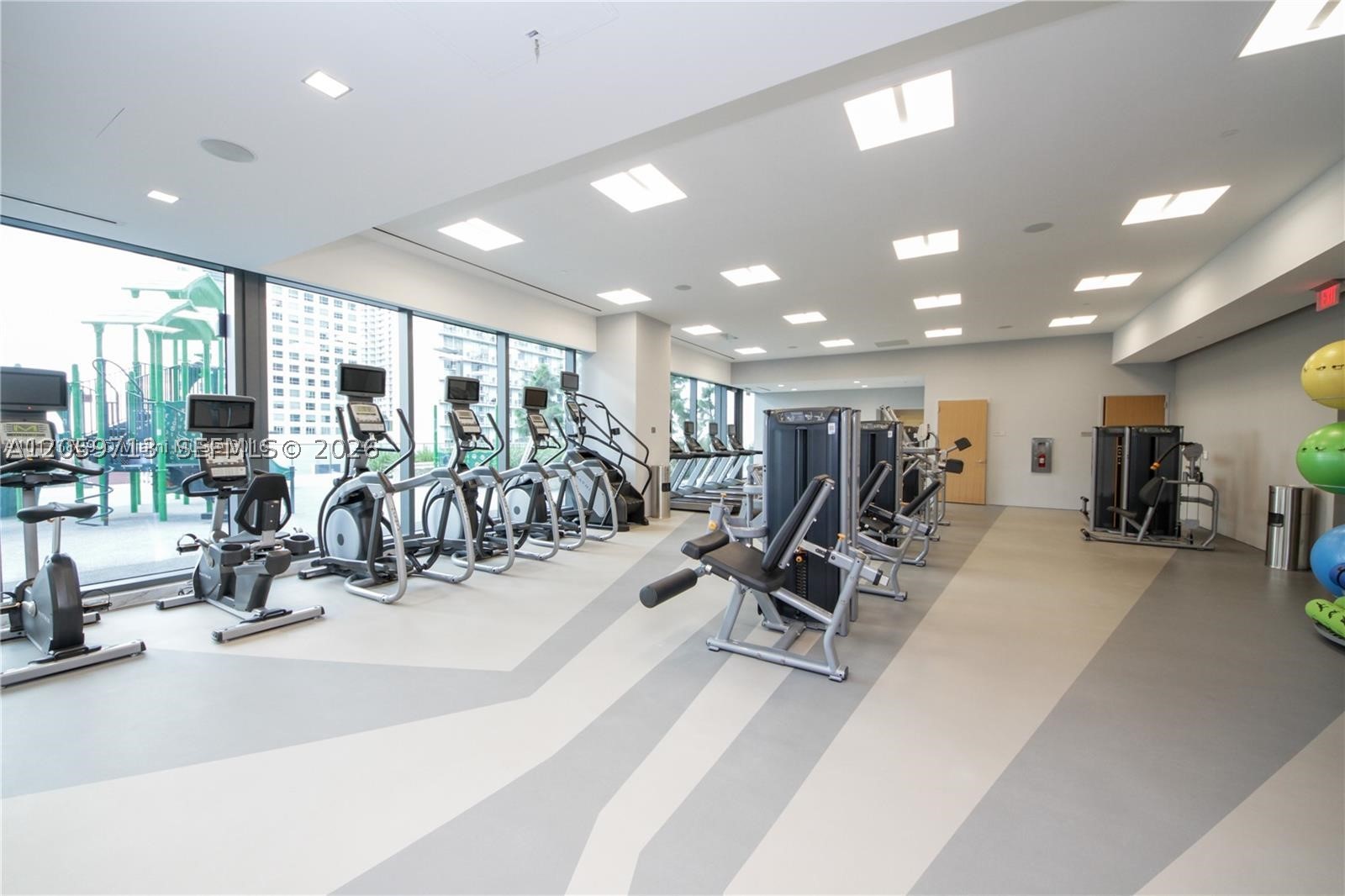 88 SW 7th St #2902, Miami FL 33130