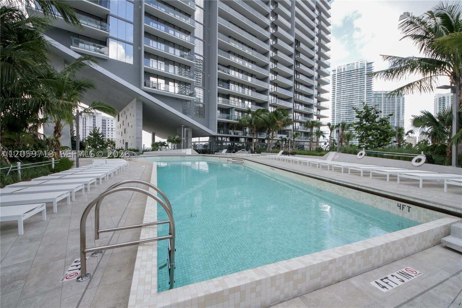 88 SW 7th St #2902, Miami FL 33130