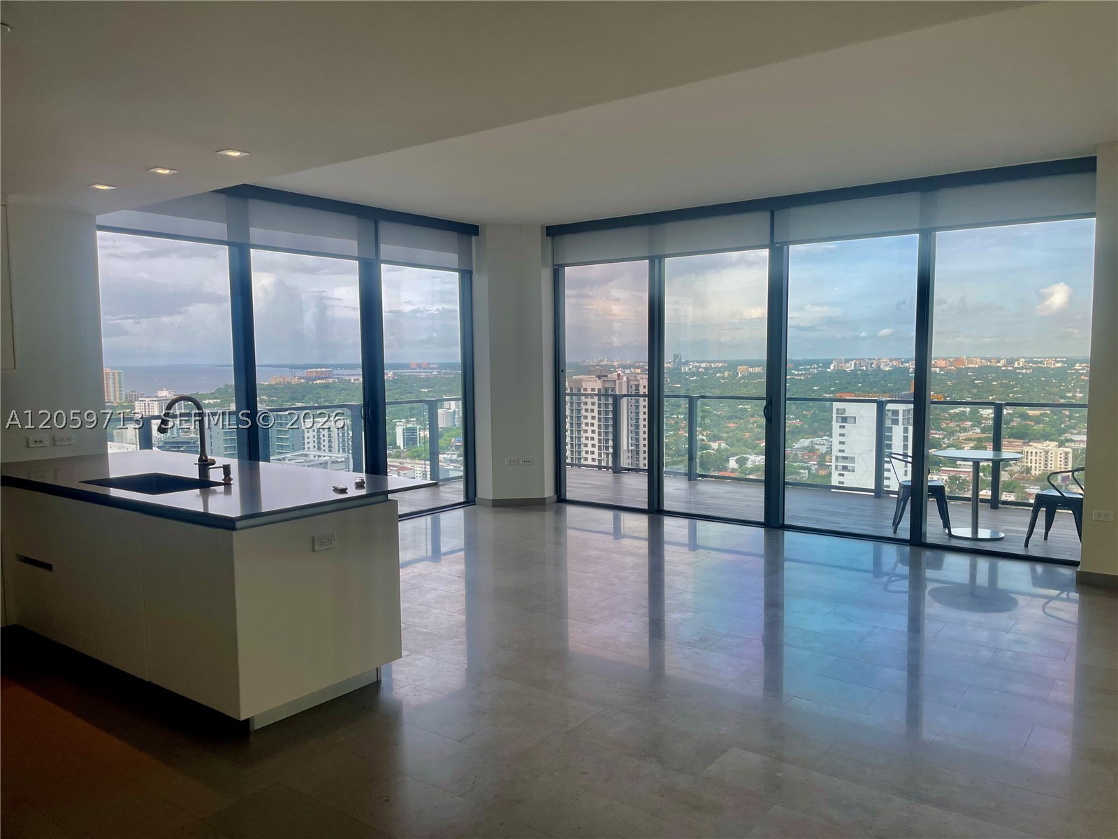 88 SW 7th St #2902, Miami FL 33130
