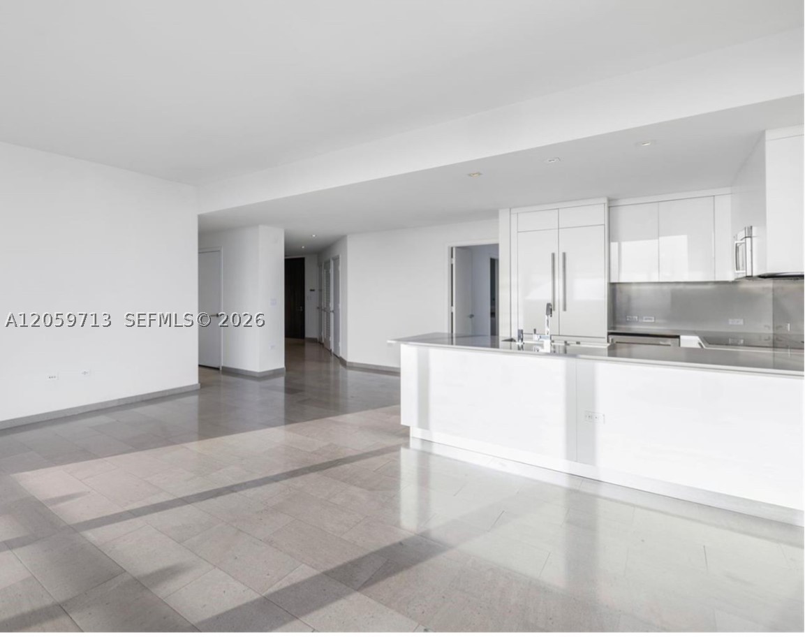 88 SW 7th St #2902, Miami FL 33130