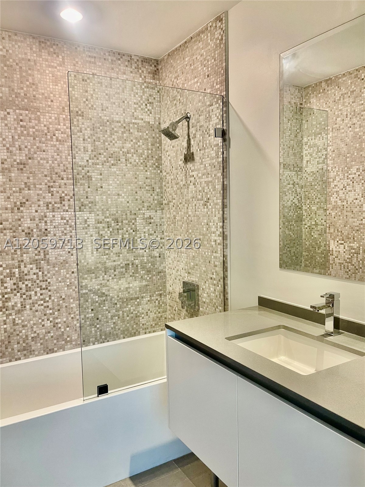 88 SW 7th St #2902, Miami FL 33130