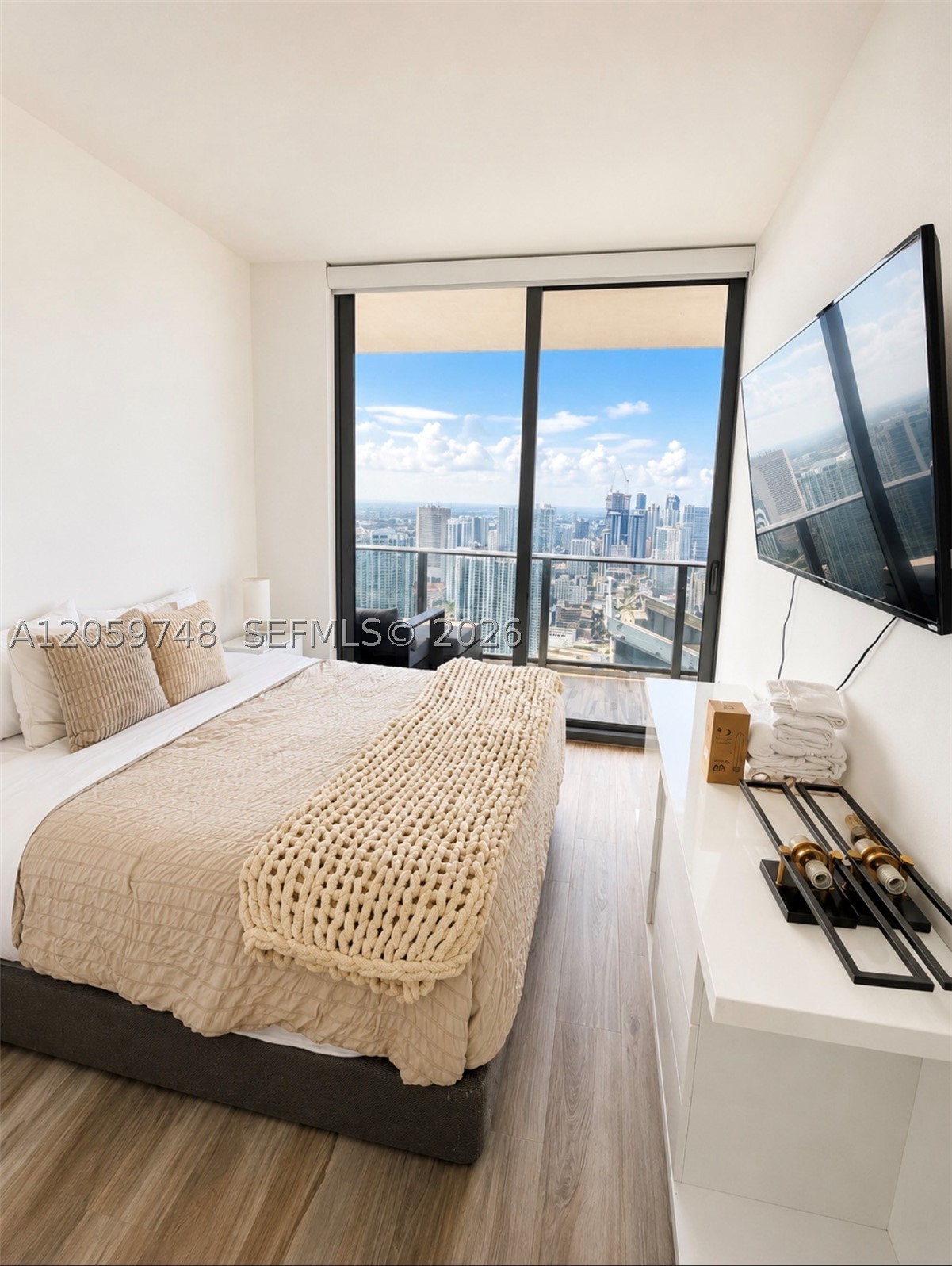 801 S Miami Ave #5509, Miami FL 33130
