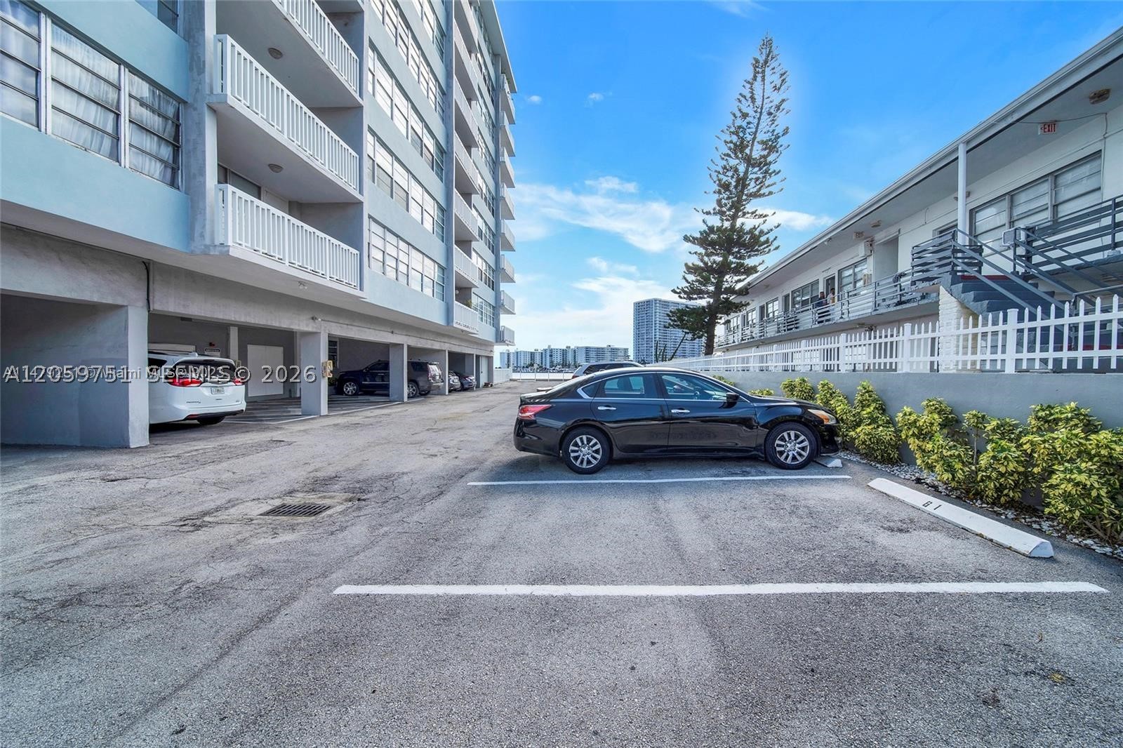 2016 Bay Dr #304, Miami Beach FL 33141