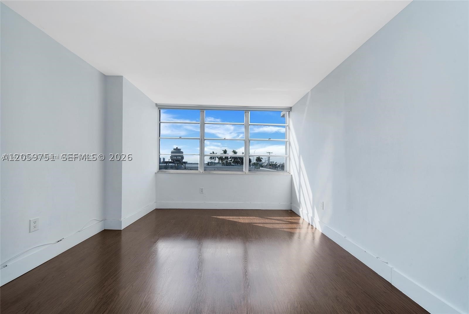 2016 Bay Dr #304, Miami Beach FL 33141