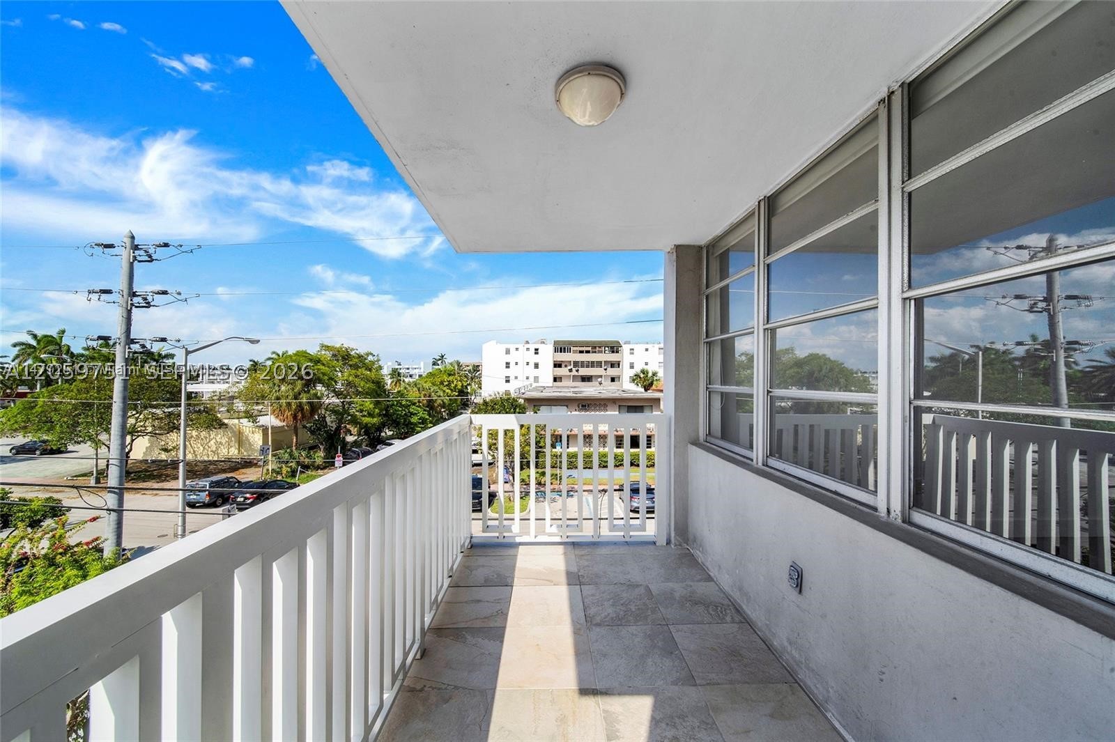 2016 Bay Dr #304, Miami Beach FL 33141