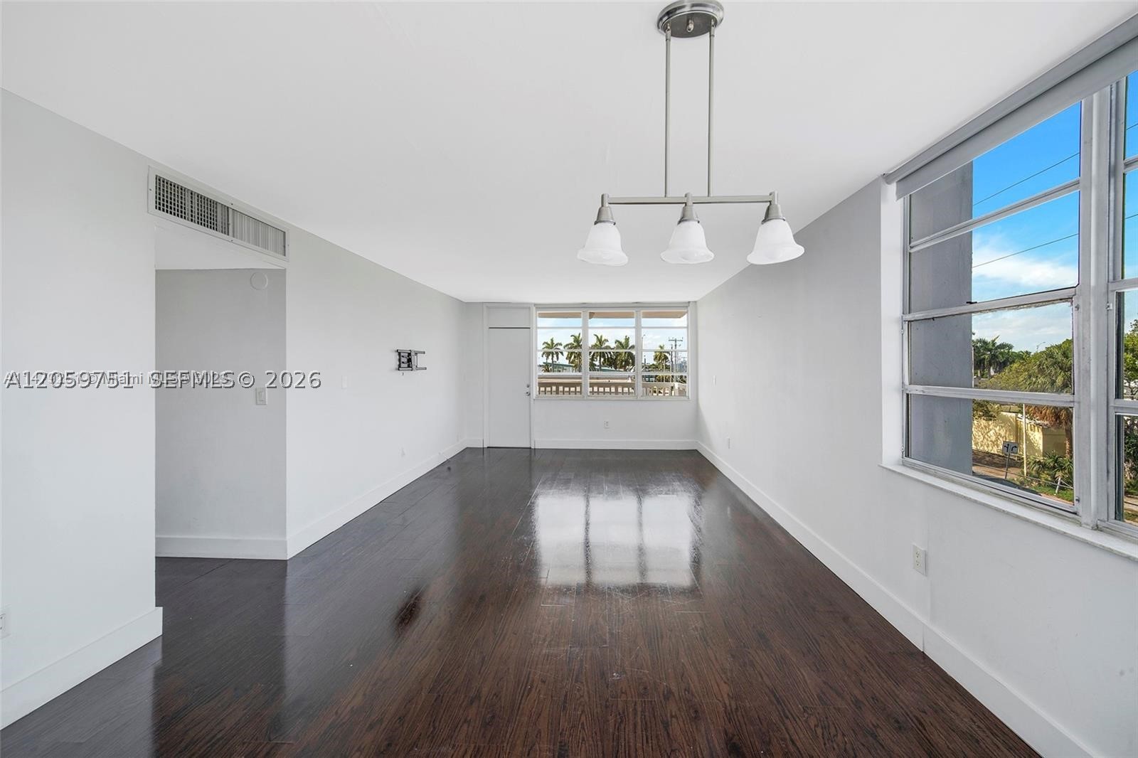 2016 Bay Dr #304, Miami Beach FL 33141