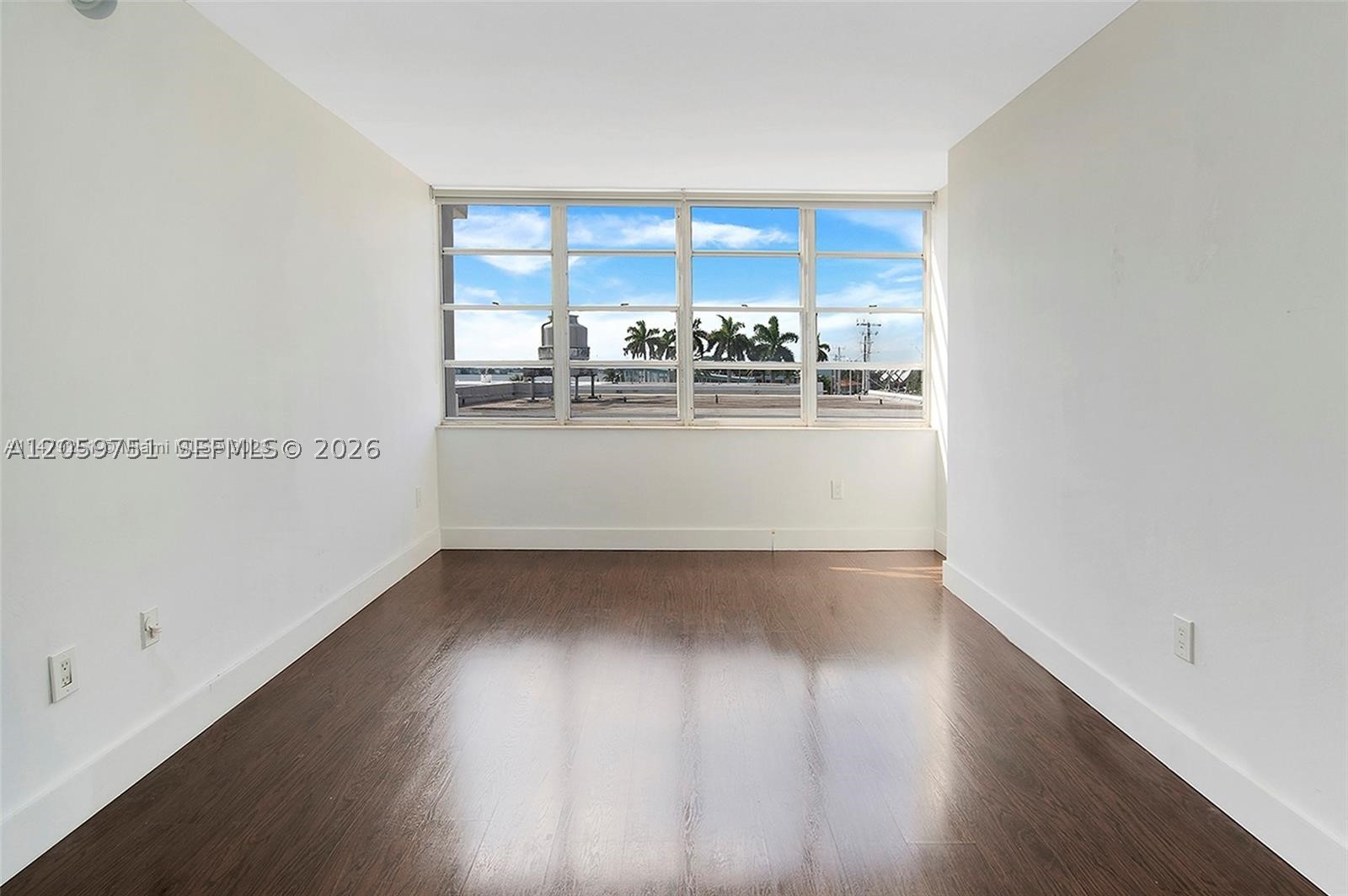 2016 Bay Dr #304, Miami Beach FL 33141