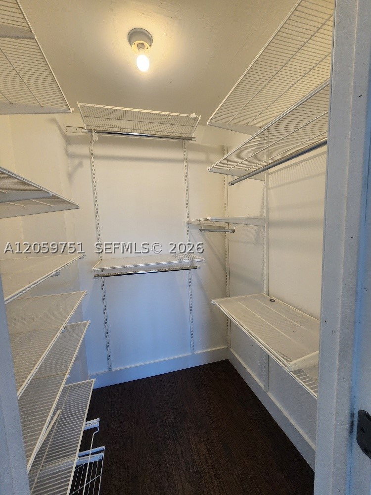2016 Bay Dr #304, Miami Beach FL 33141