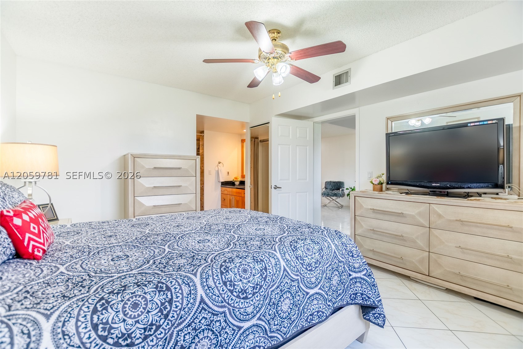 1508 S WHITEHALL #206, Davie FL 33324