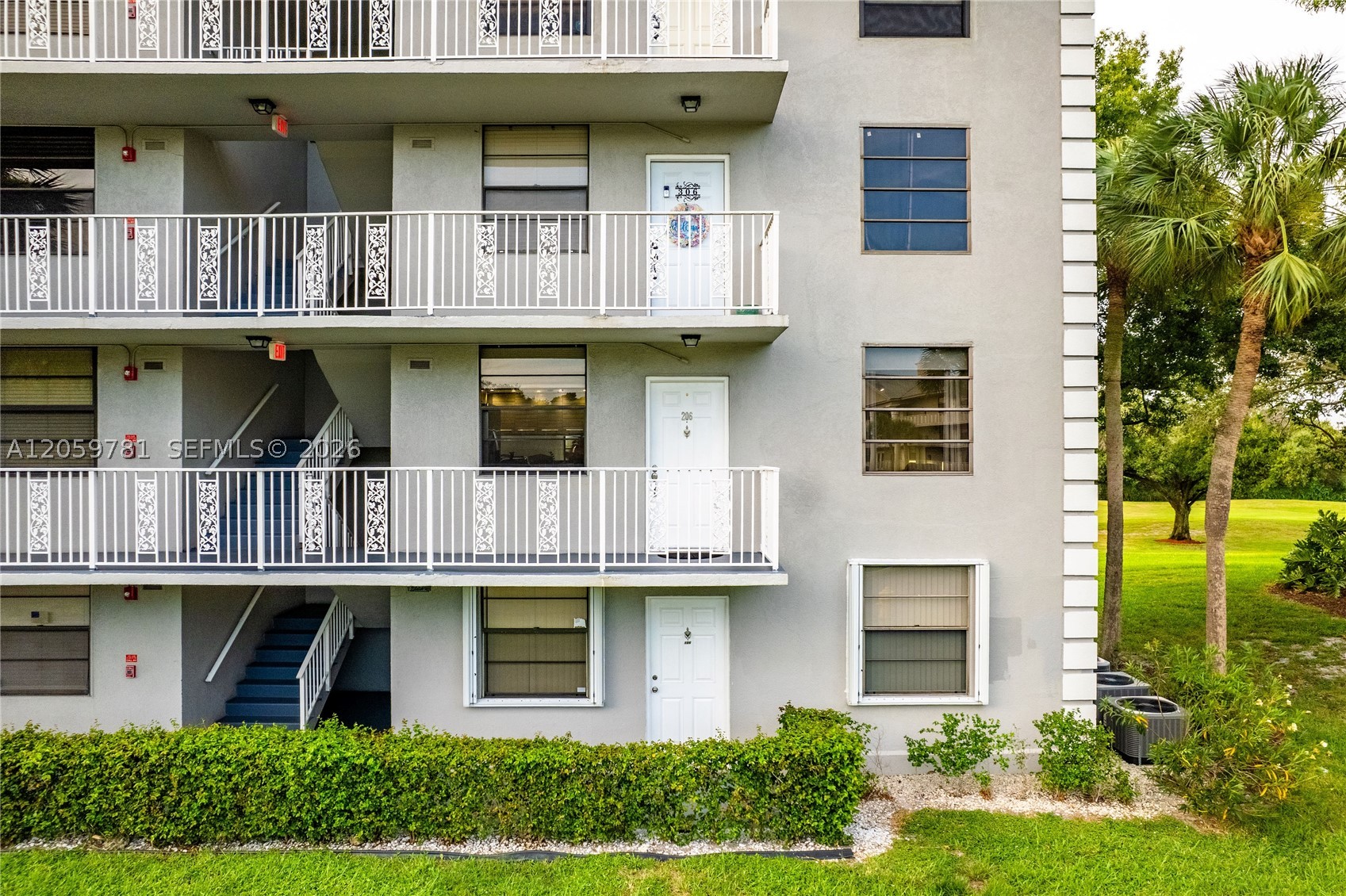 1508 S WHITEHALL #206, Davie FL 33324