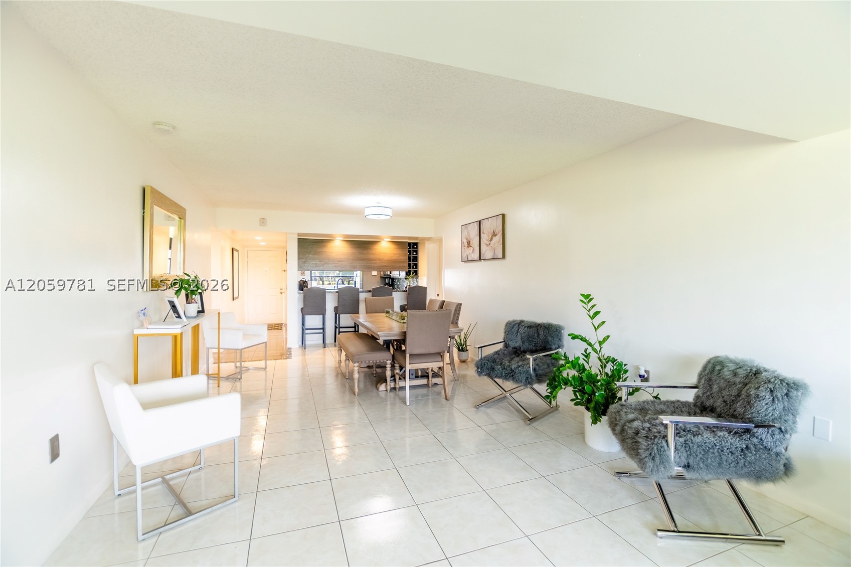1508 S WHITEHALL #206, Davie FL 33324