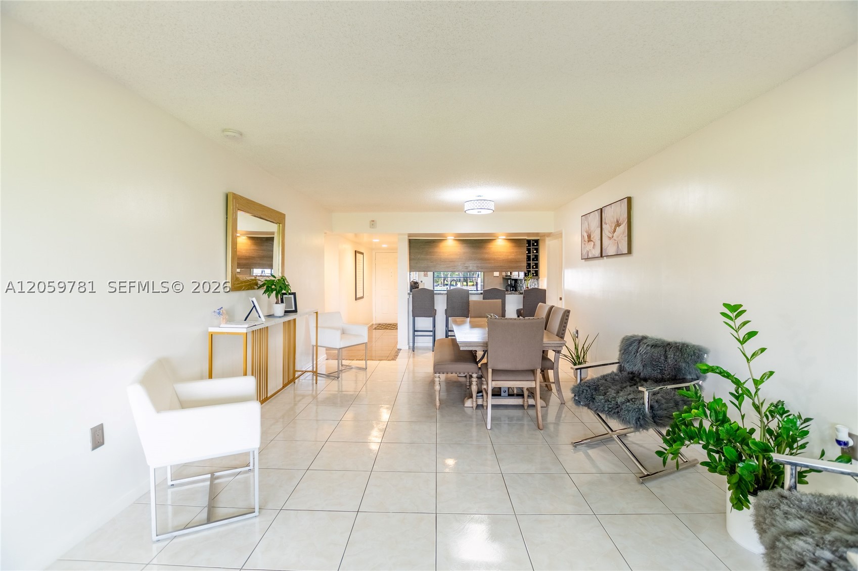 1508 S WHITEHALL #206, Davie FL 33324