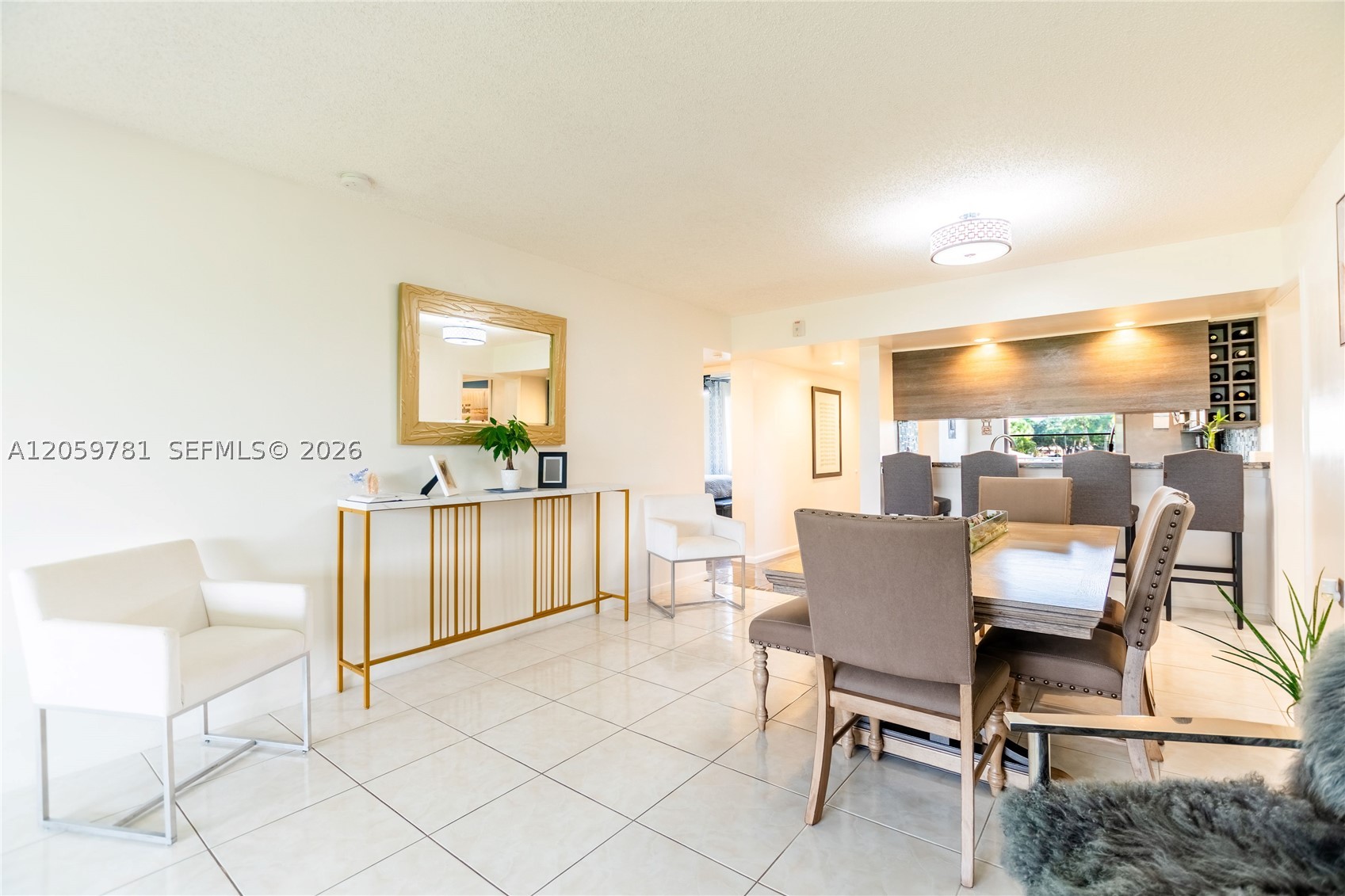 1508 S WHITEHALL #206, Davie FL 33324