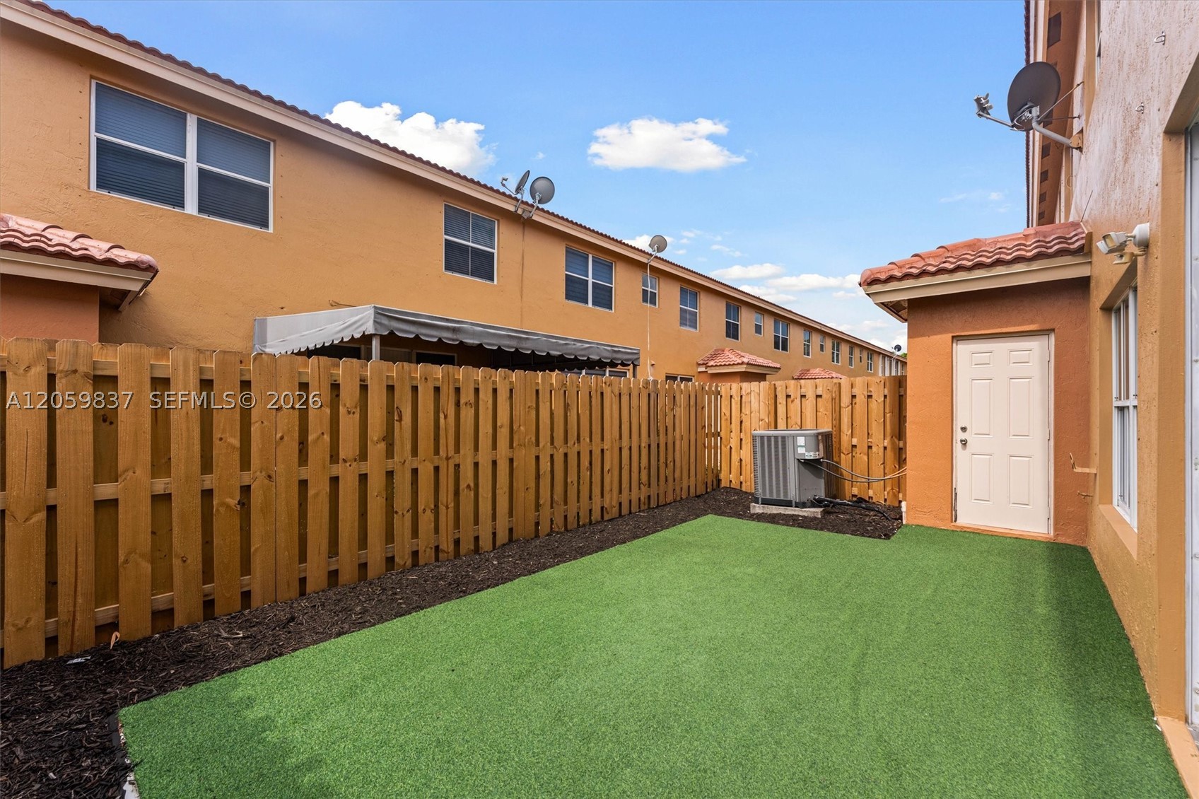 8424 NW 141st Ln #4307, Miami Lakes FL 33016