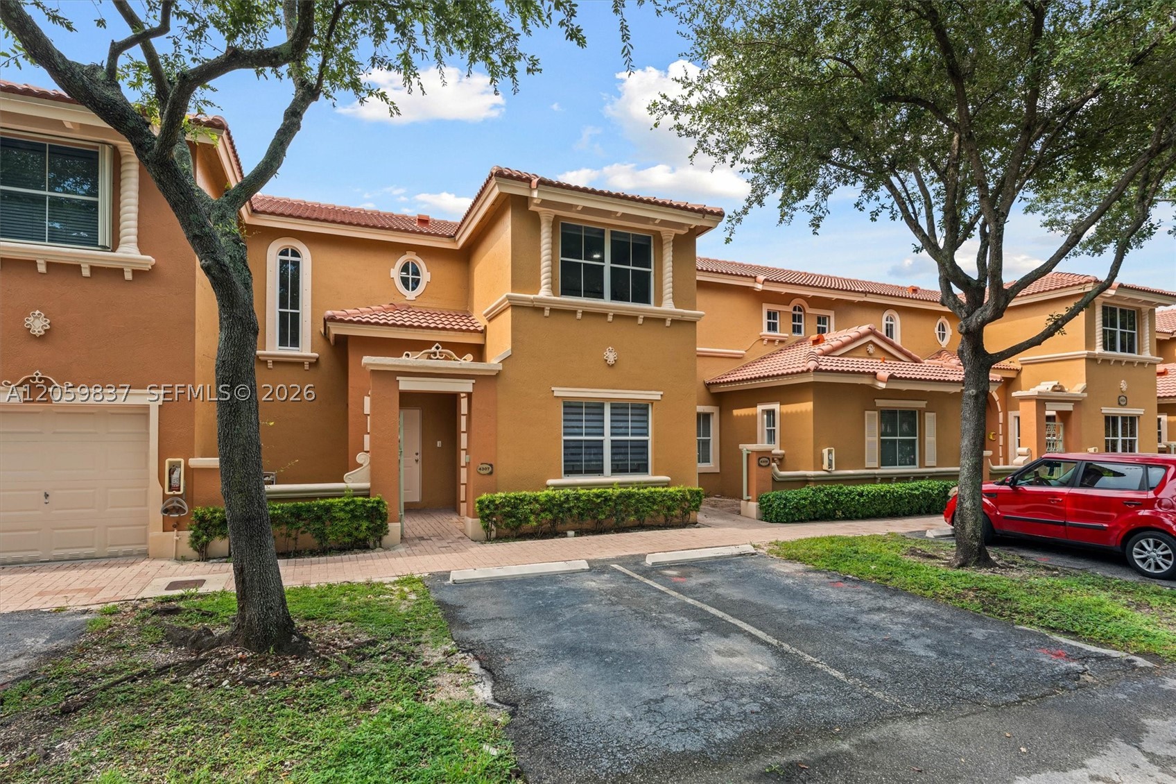 8424 NW 141st Ln #4307, Miami Lakes FL 33016