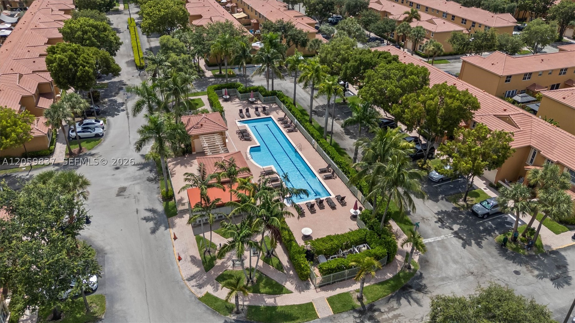 8424 NW 141st Ln #4307, Miami Lakes FL 33016