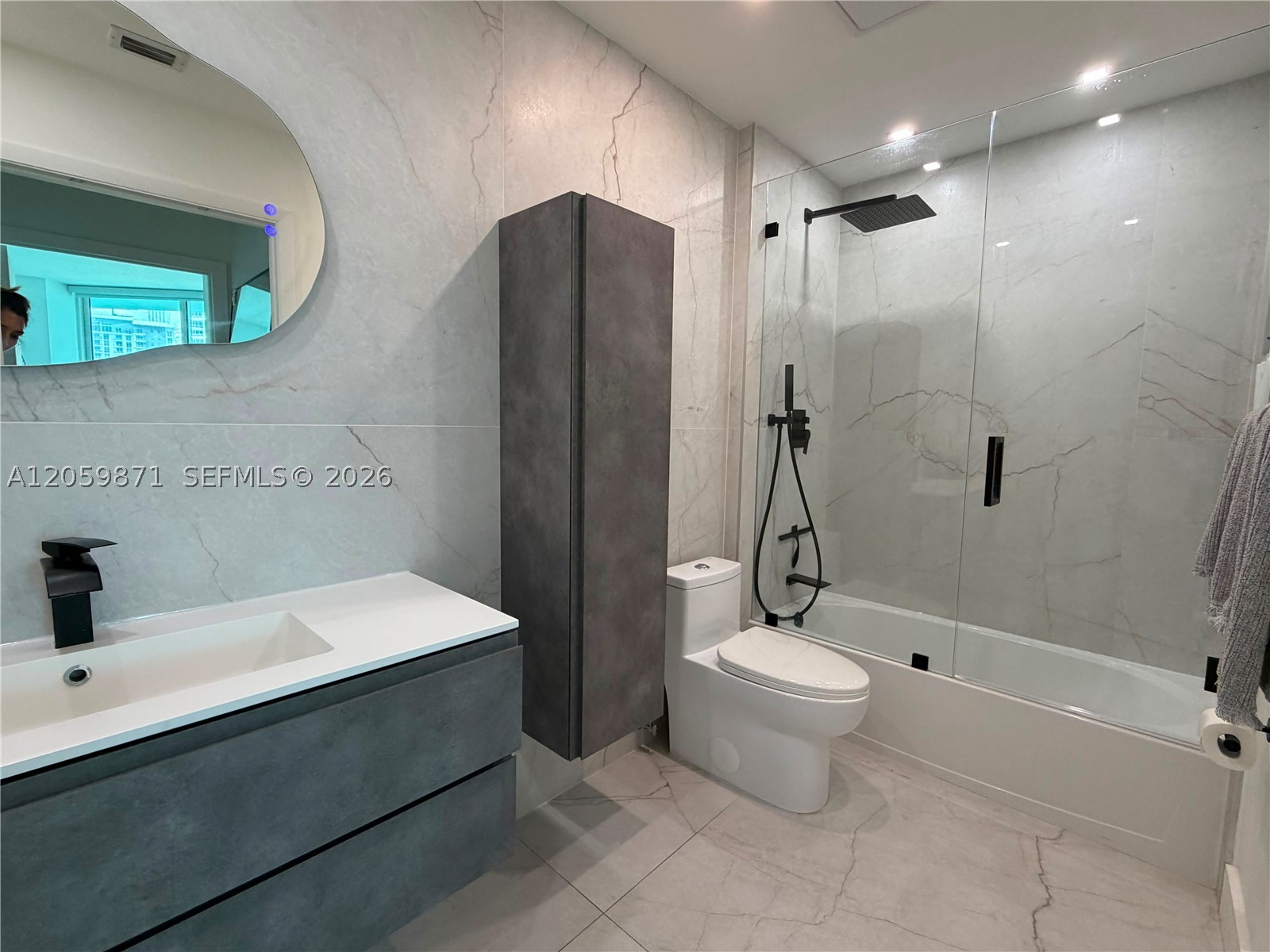 1900 N Bayshore Dr #1608, Miami FL 33132