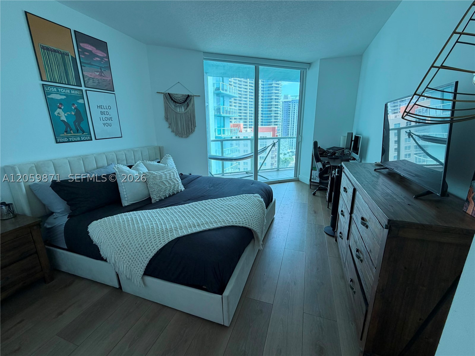 1900 N Bayshore Dr #1608, Miami FL 33132