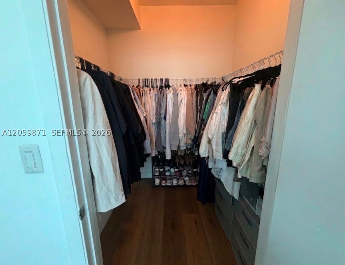 1900 N Bayshore Dr #1608, Miami FL 33132