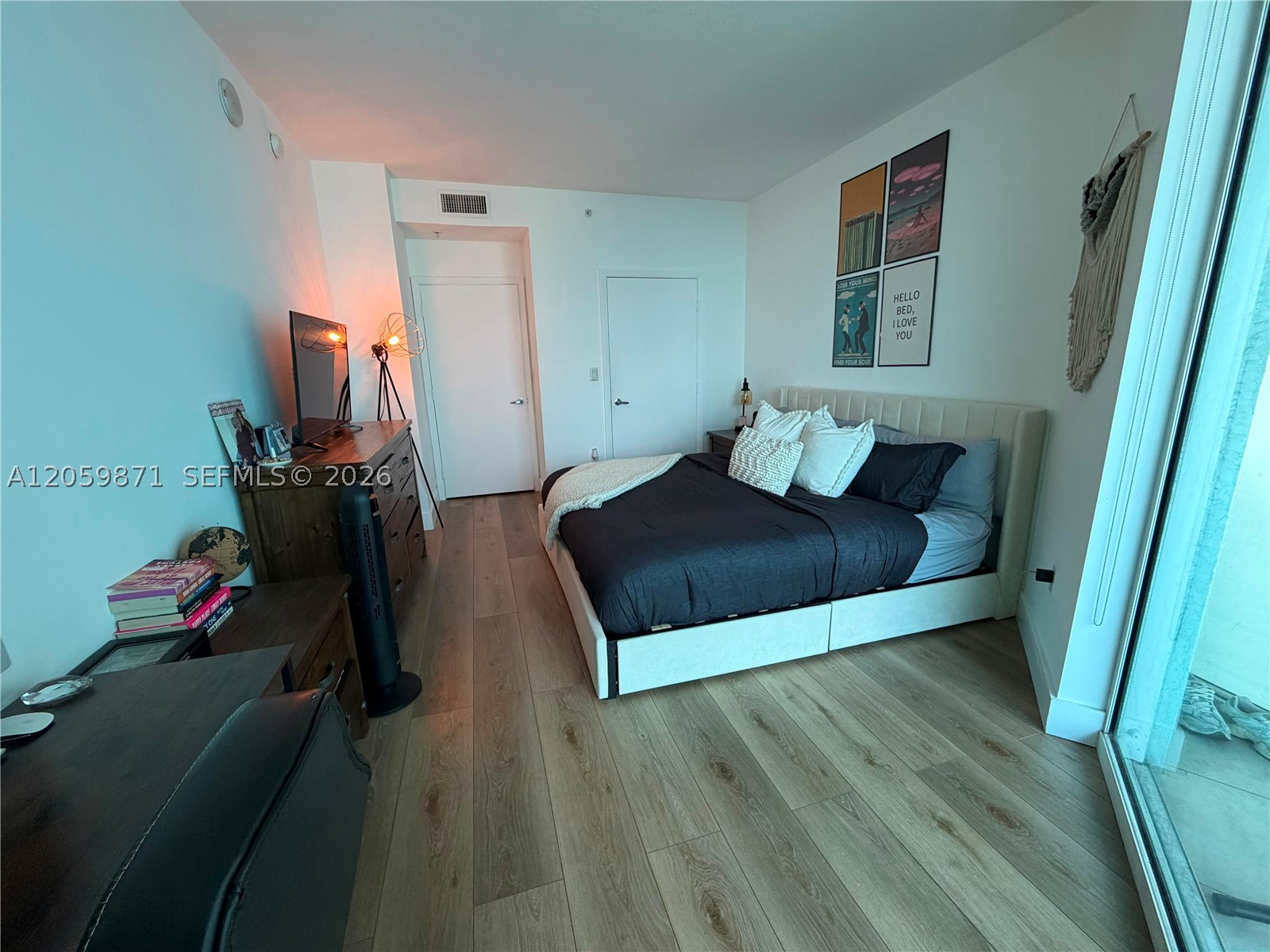 1900 N Bayshore Dr #1608, Miami FL 33132