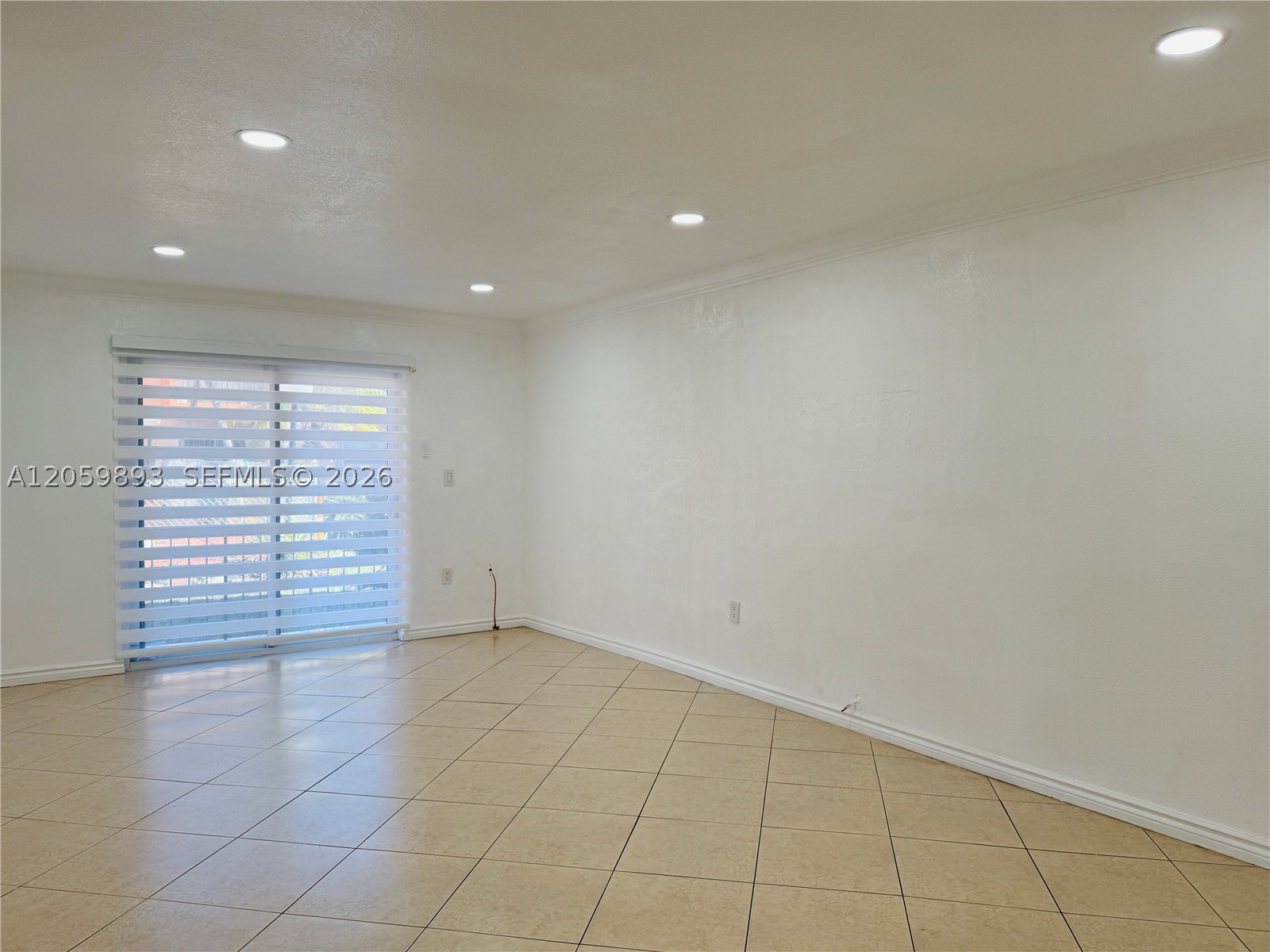 1100 W 35th St #8, Hialeah FL 33012