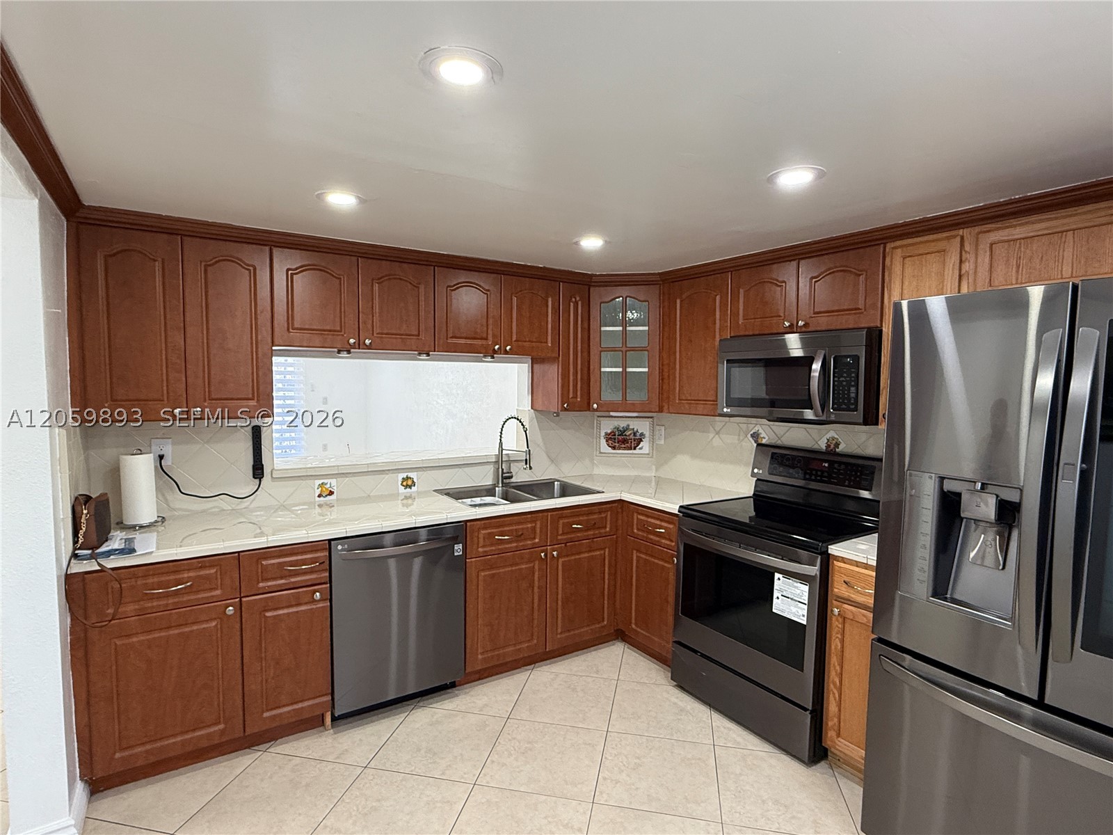 1100 W 35th St #8, Hialeah FL 33012