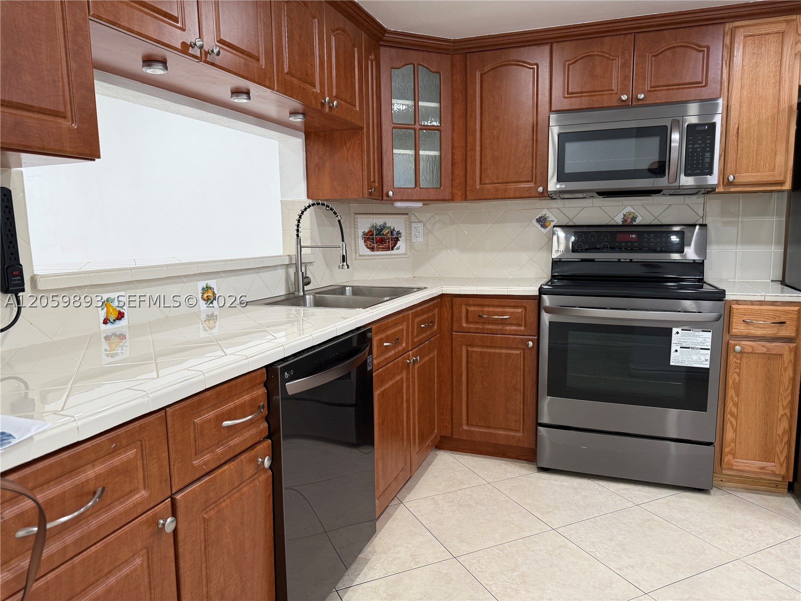 1100 W 35th St #8, Hialeah FL 33012