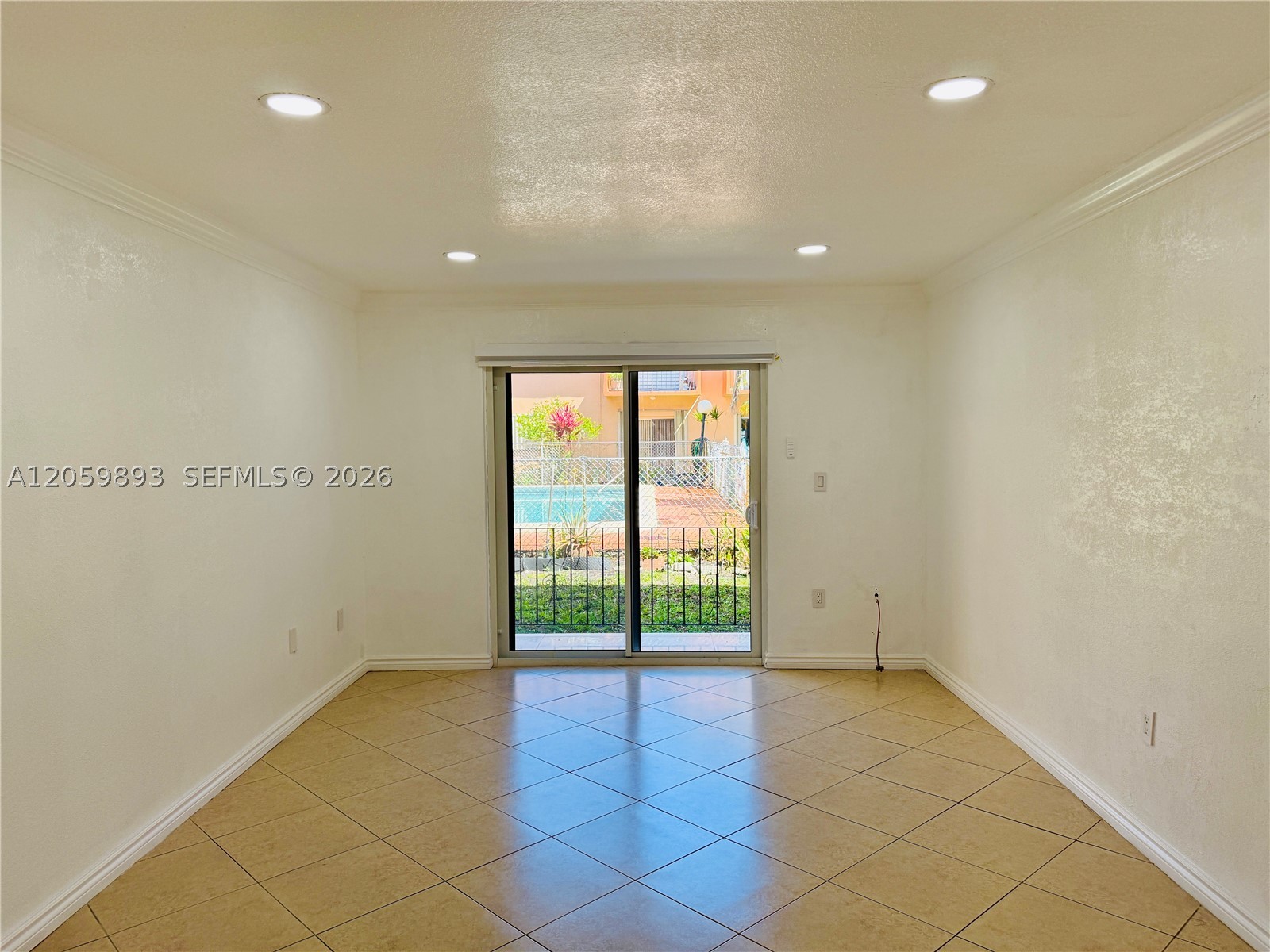 1100 W 35th St #8, Hialeah FL 33012