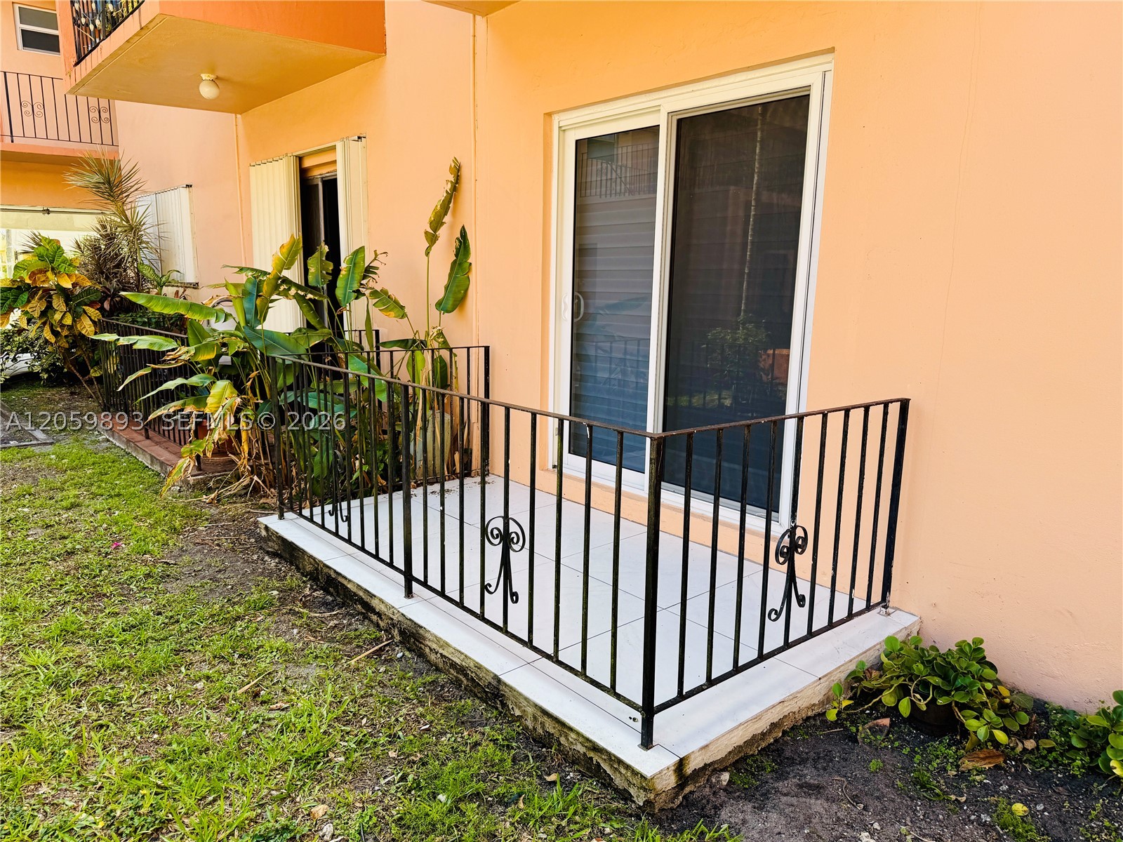 1100 W 35th St #8, Hialeah FL 33012