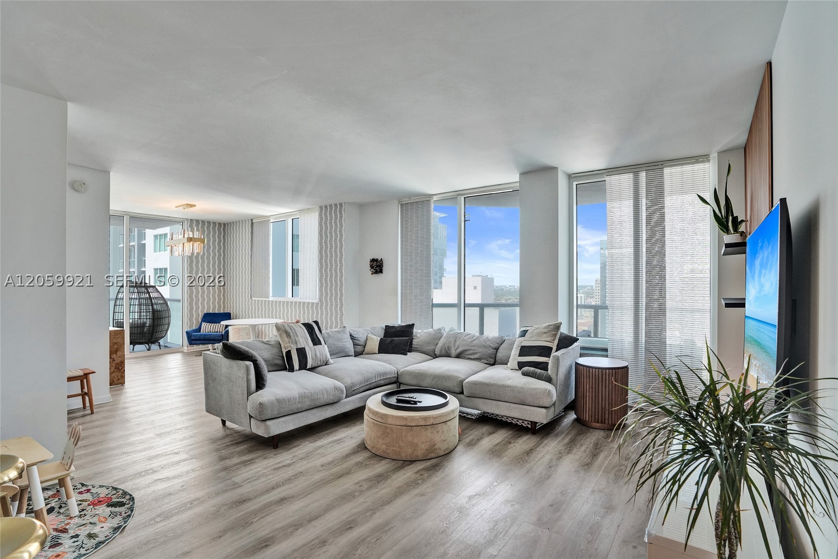 244 Biscayne Blvd #3409, Miami FL 33132