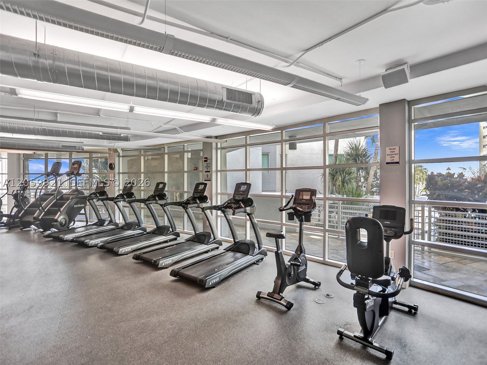 244 Biscayne Blvd #3409, Miami FL 33132