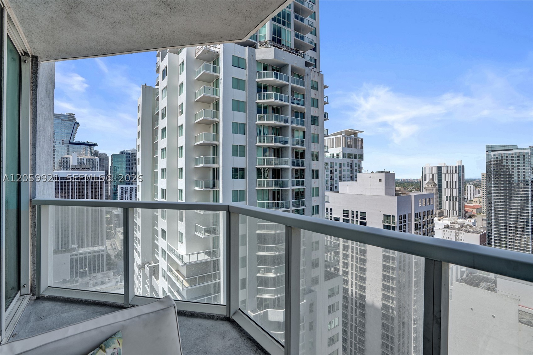 244 Biscayne Blvd #3409, Miami FL 33132