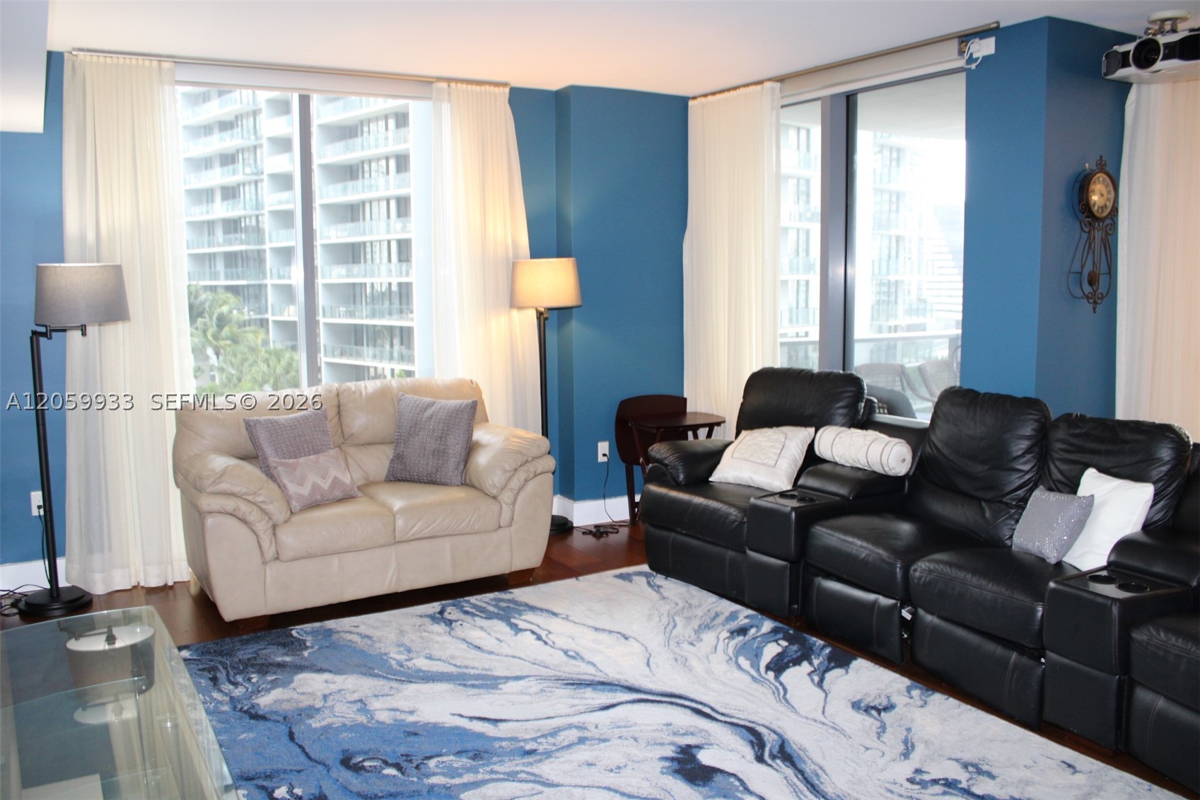 31 SE 6th St #1801, Miami FL 33131
