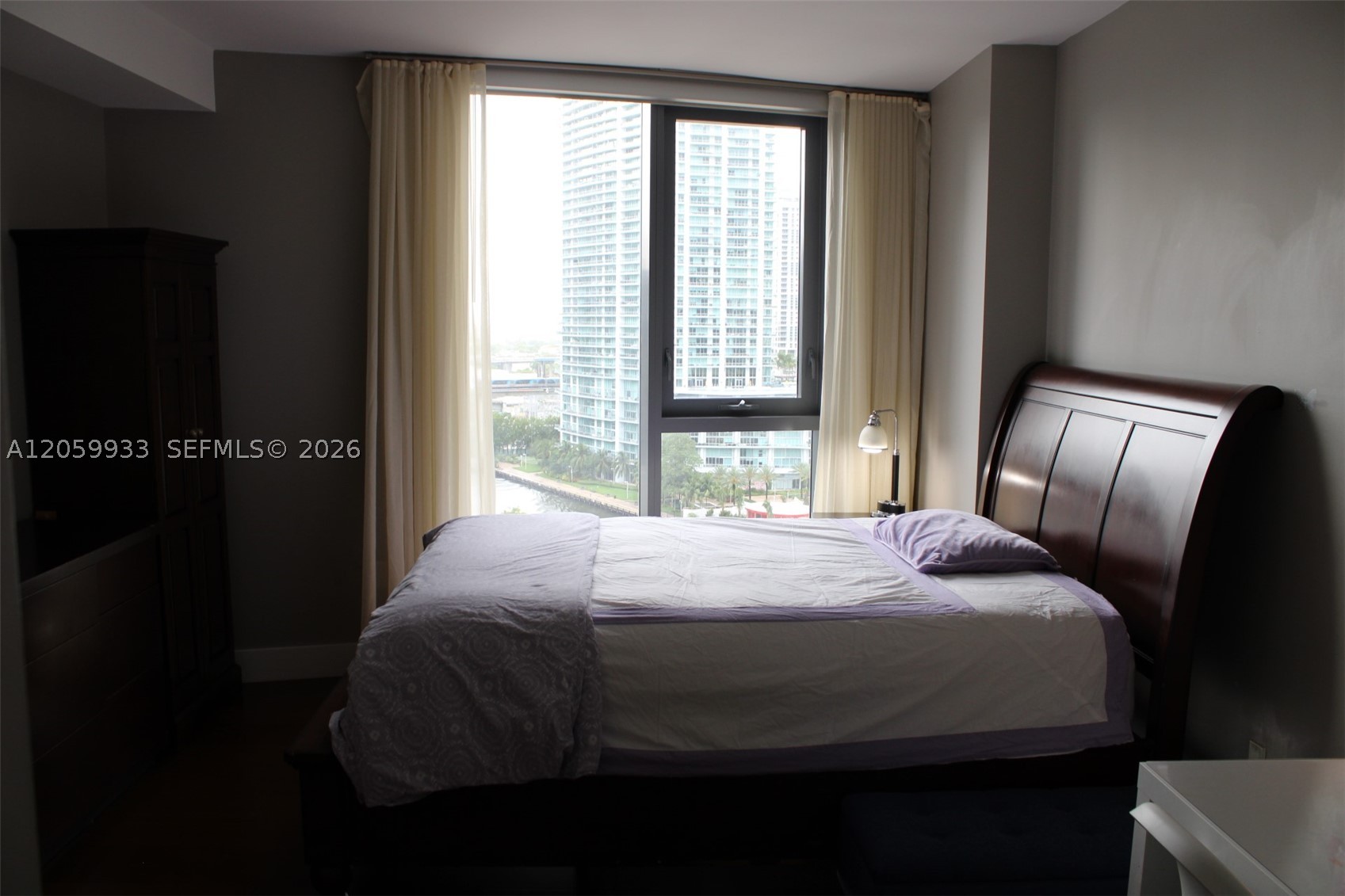 31 SE 6th St #1801, Miami FL 33131