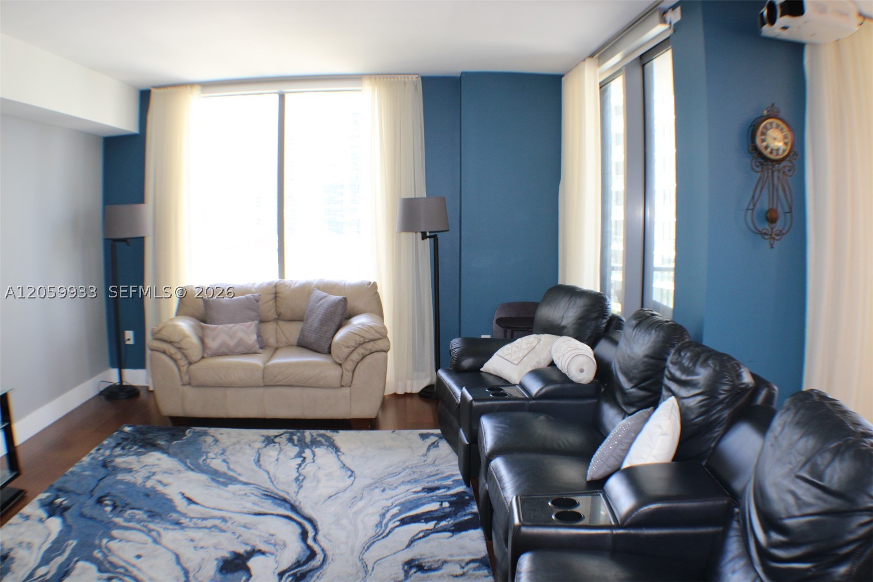 31 SE 6th St #1801, Miami FL 33131