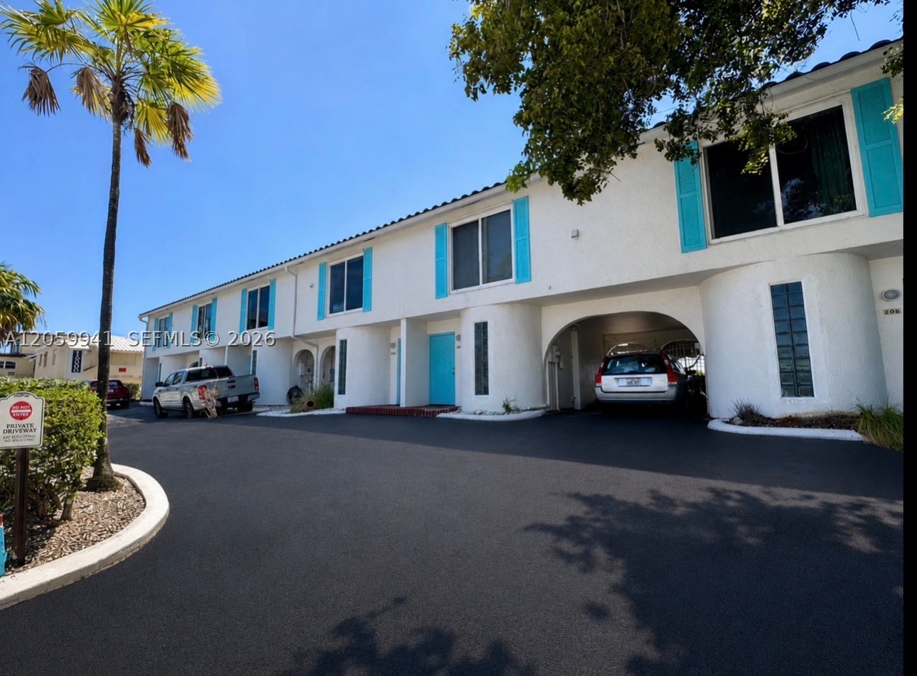1800 N Ocean Dr #203, Hollywood FL 33019