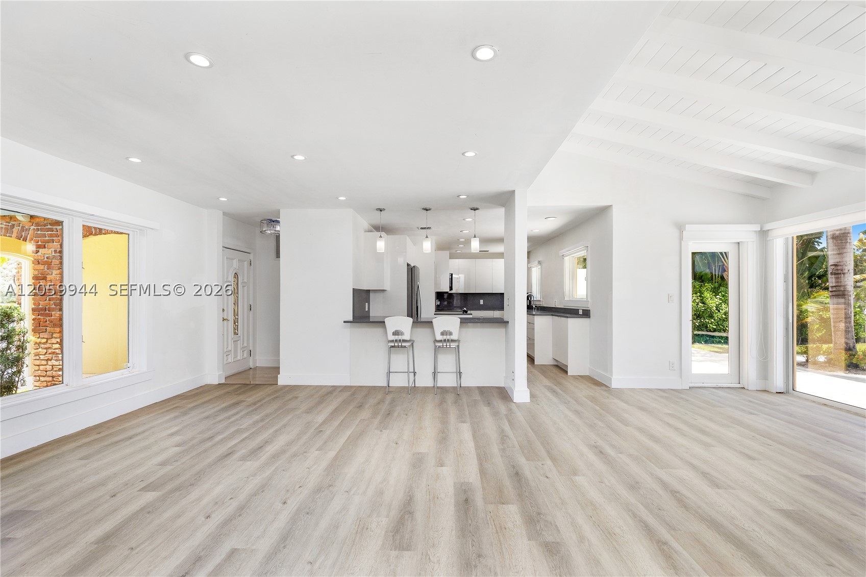 330 Coconut Isle Dr, Fort Lauderdale FL 33301