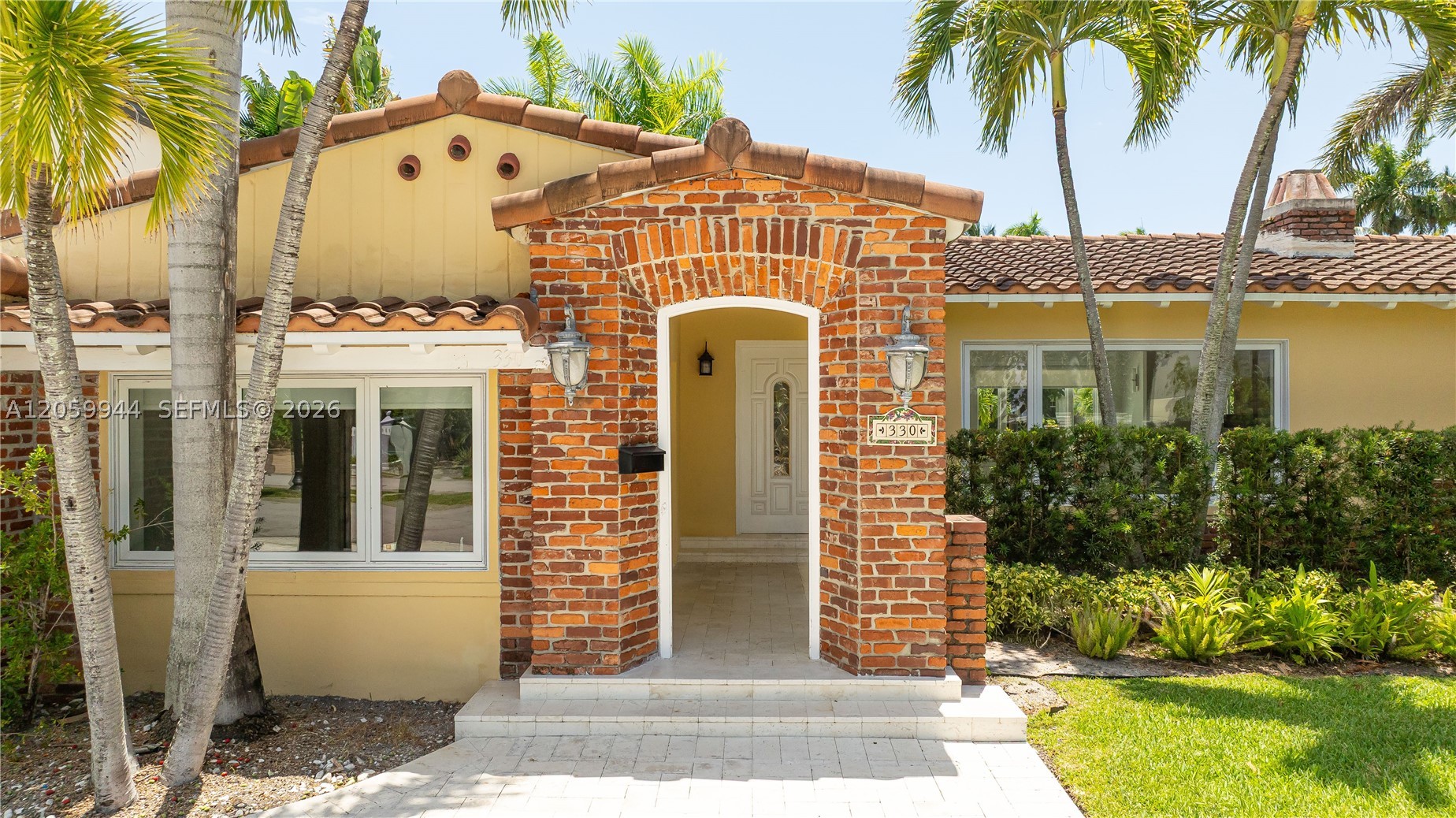 330 Coconut Isle Dr, Fort Lauderdale FL 33301