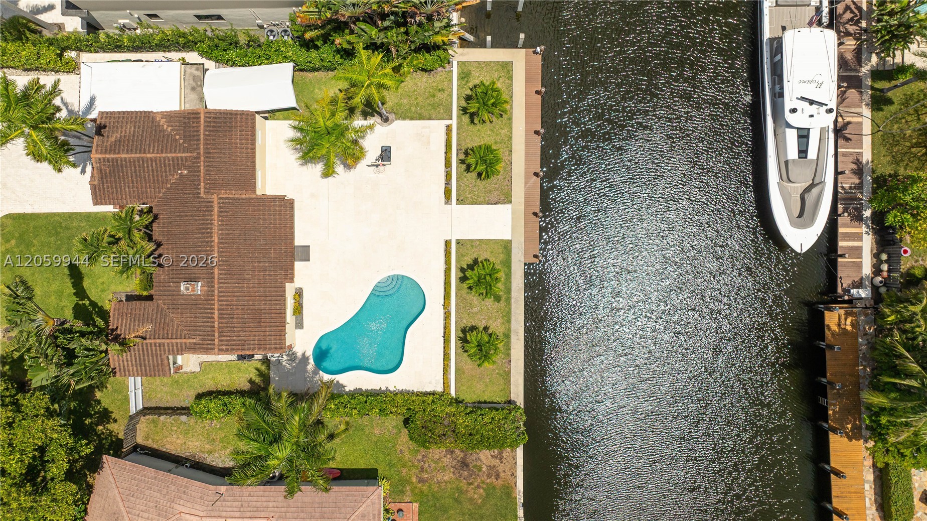 330 Coconut Isle Dr, Fort Lauderdale FL 33301