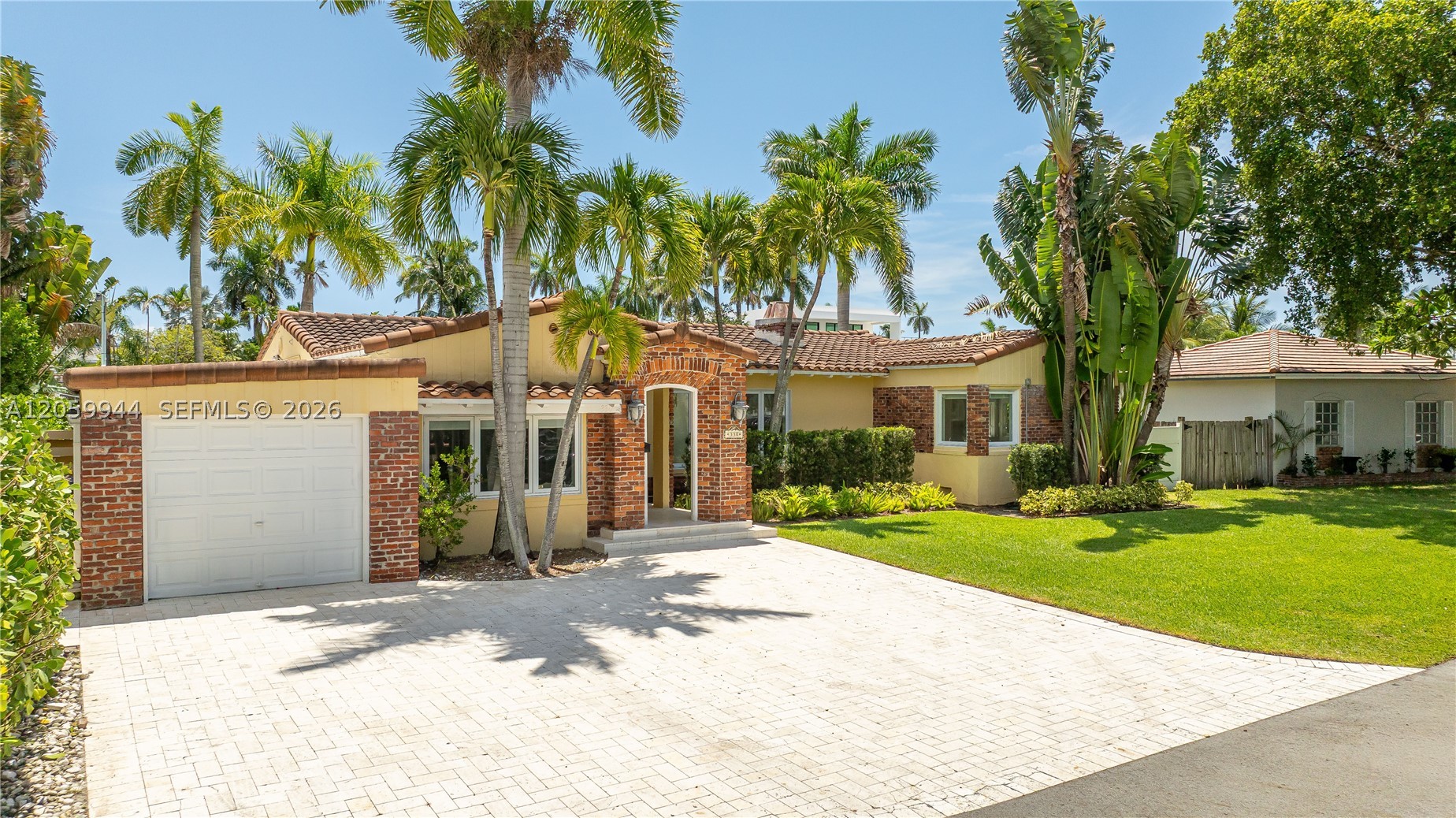 330 Coconut Isle Dr, Fort Lauderdale FL 33301