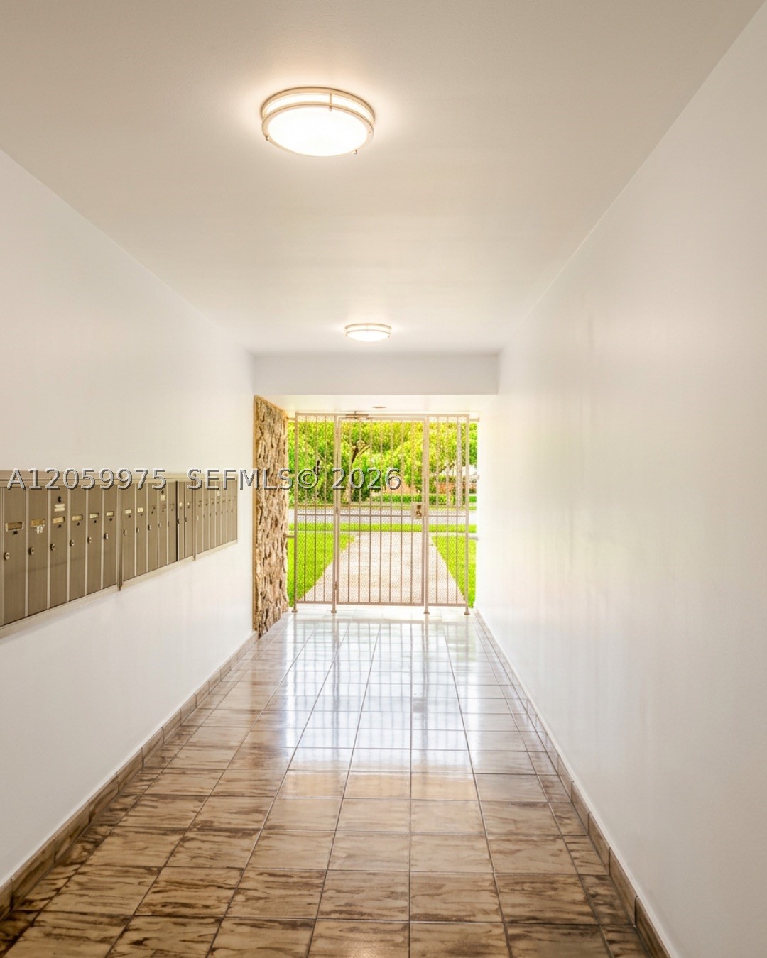 8990 SW 24th St #19, Miami FL 33165