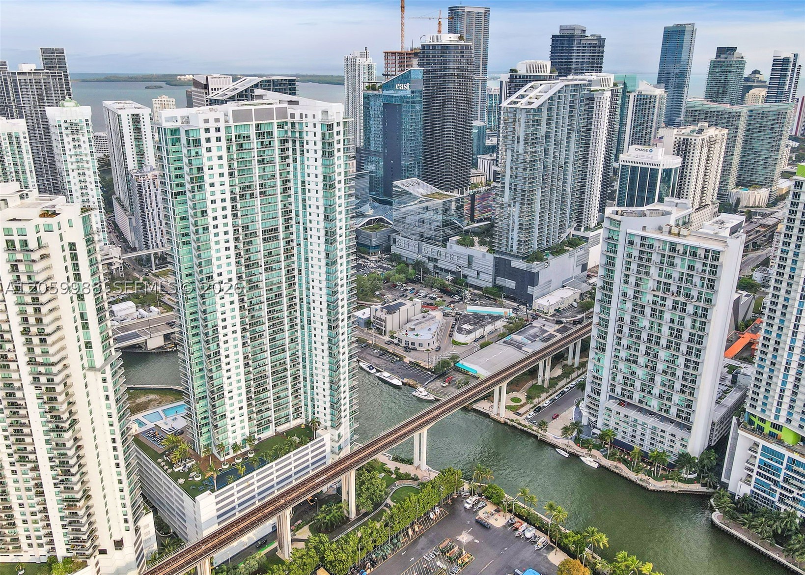 92 SW 3rd St #5204, Miami FL 33130