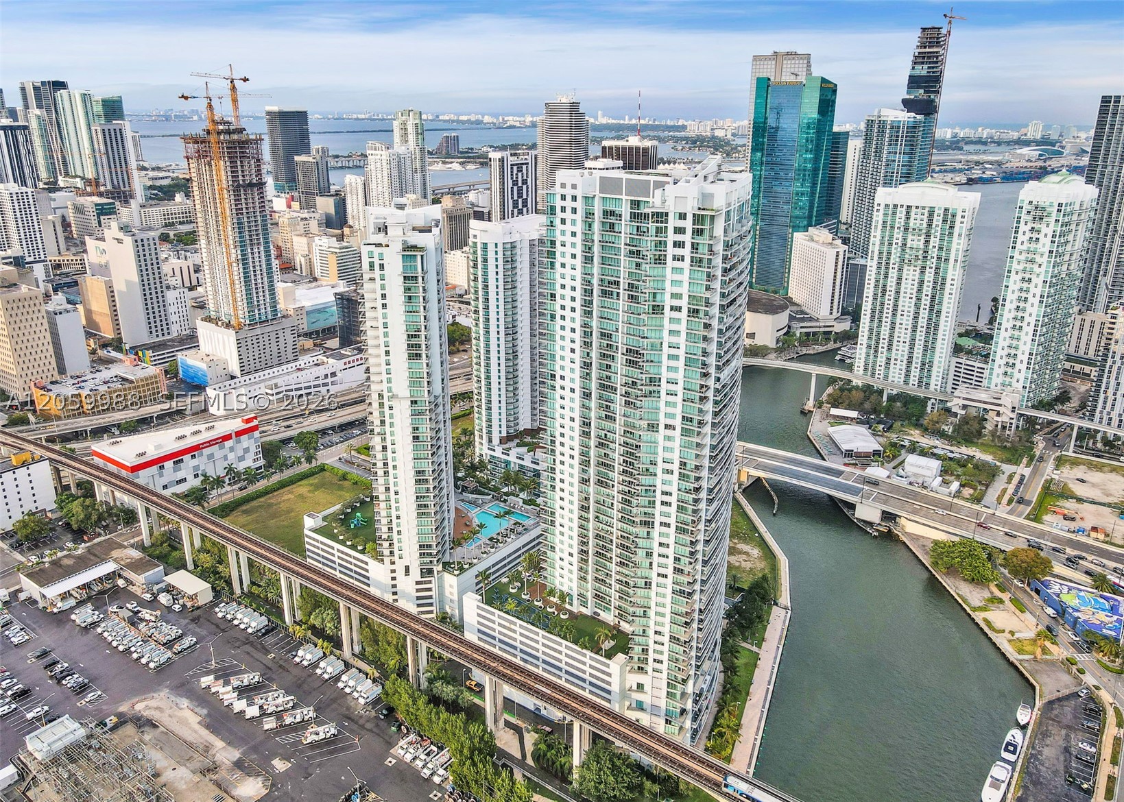 92 SW 3rd St #5204, Miami FL 33130
