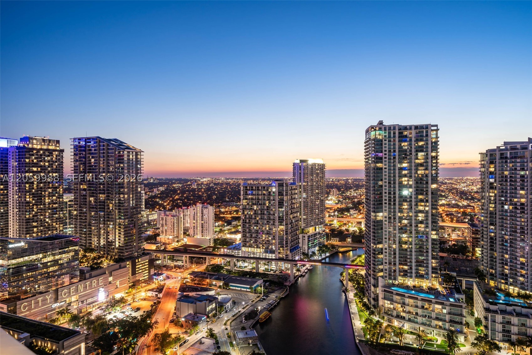 92 SW 3rd St #5204, Miami FL 33130