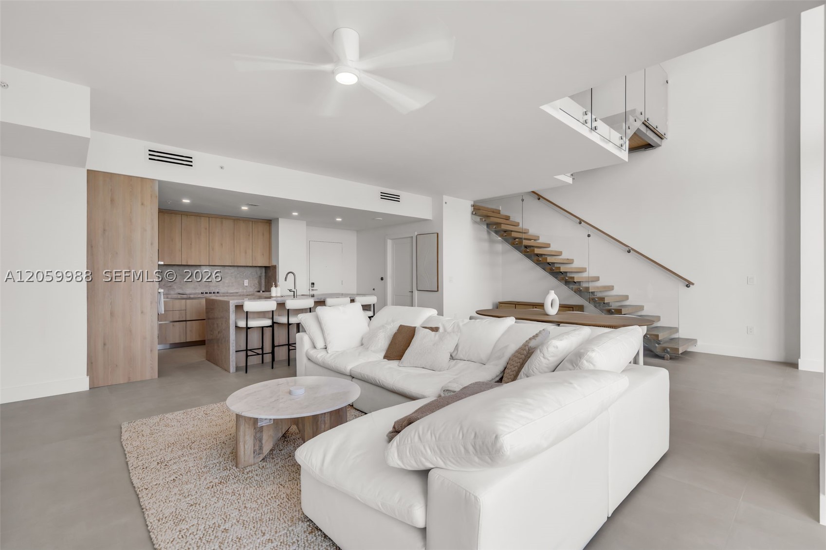 92 SW 3rd St #5204, Miami FL 33130