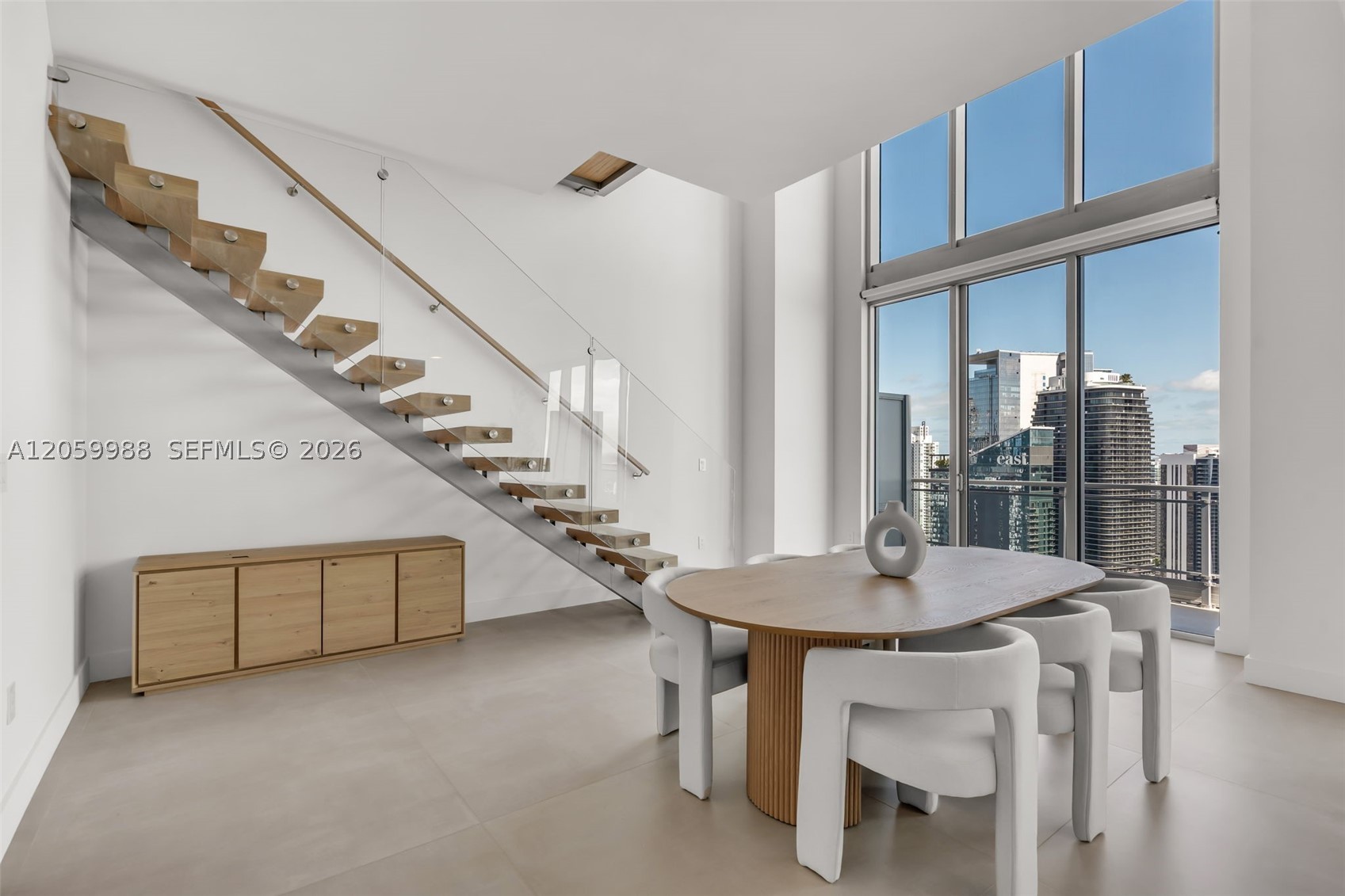 92 SW 3rd St #5204, Miami FL 33130