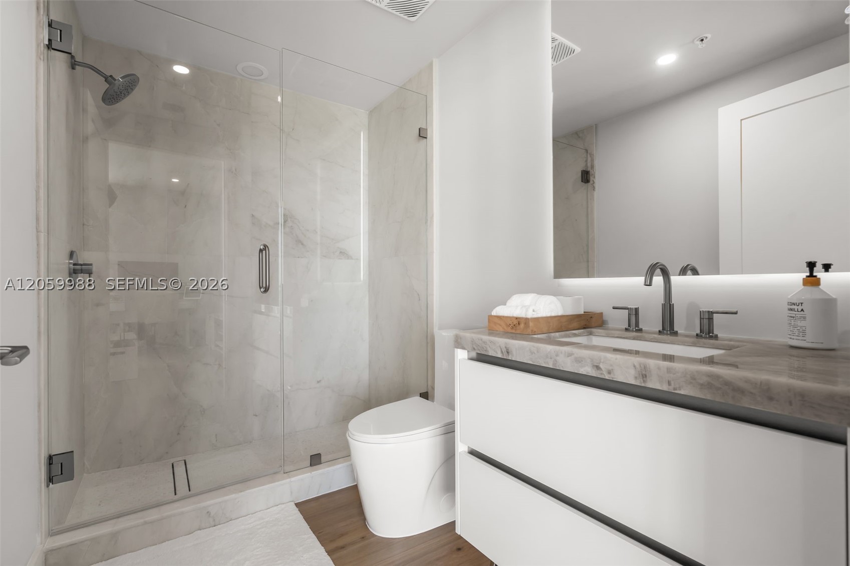 92 SW 3rd St #5204, Miami FL 33130