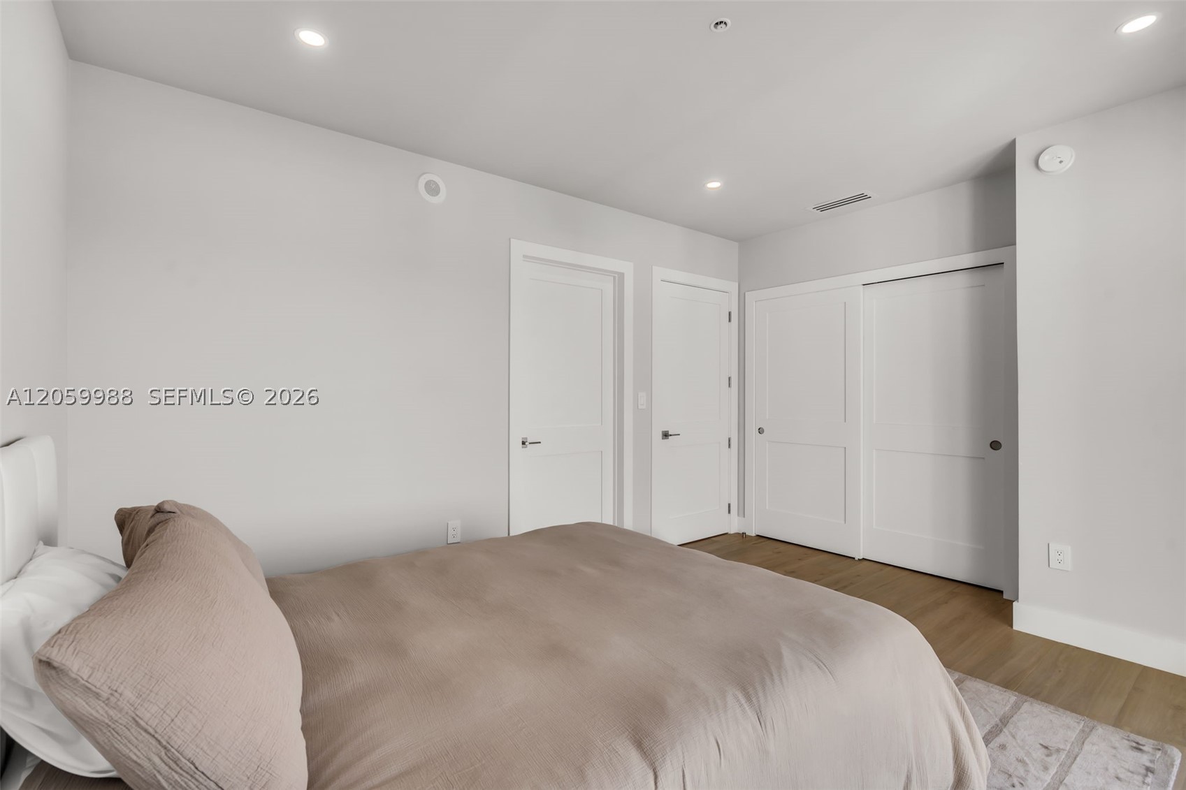 92 SW 3rd St #5204, Miami FL 33130