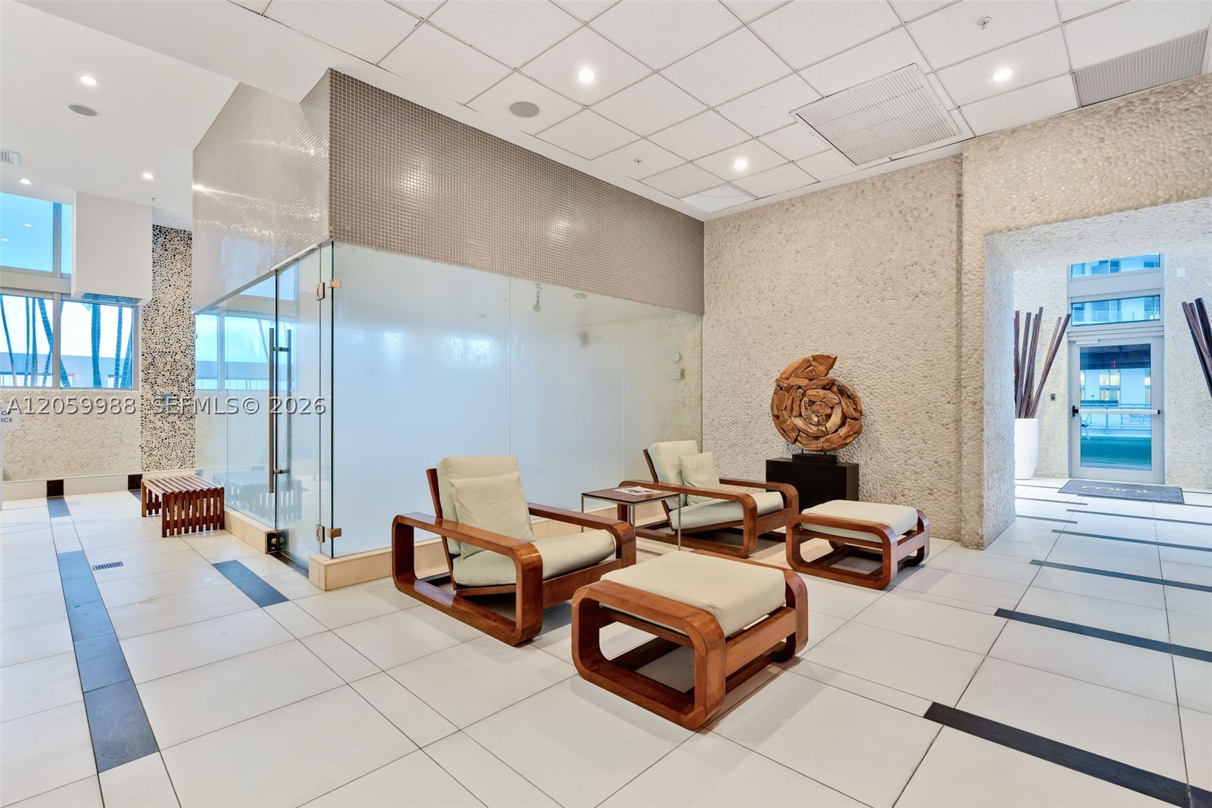 92 SW 3rd St #5204, Miami FL 33130